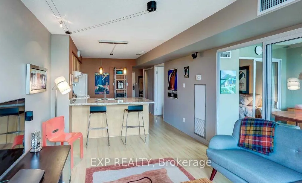 Photo 4 of Unit 306, 650 Queens Quay W, Toronto, Niagara — HOMEH
