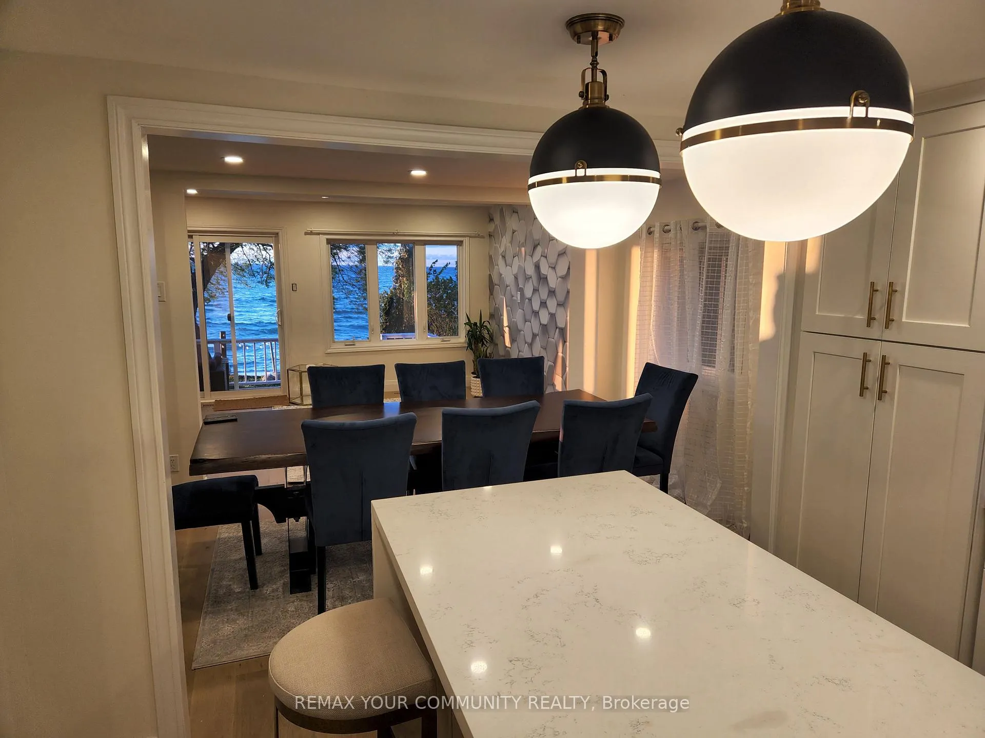 Photo 8 of 228 Lake Drive, Georgina, Historic Lakeshore Communities — HOMEH
