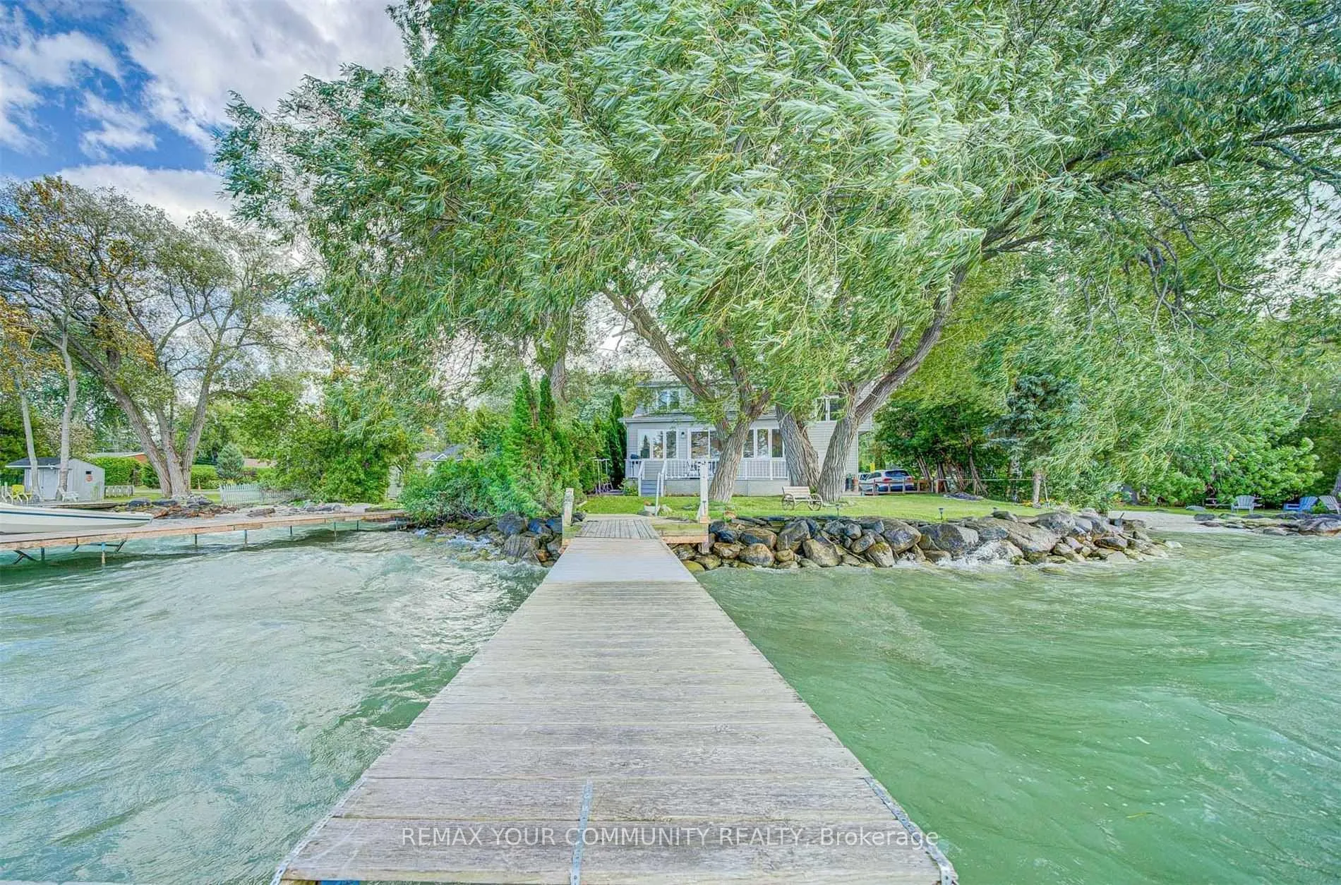 Photo 21 of 228 Lake Drive, Georgina, Historic Lakeshore Communities — HOMEH
