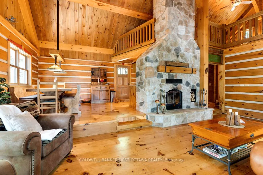 Photo 11 of 2275 Palmerston Lake, Frontenac, Frontenac North — HOMEH