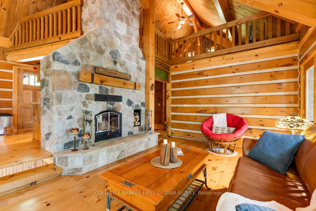 Photo 12 of 2275 Palmerston Lake, Frontenac, Frontenac North — HOMEH