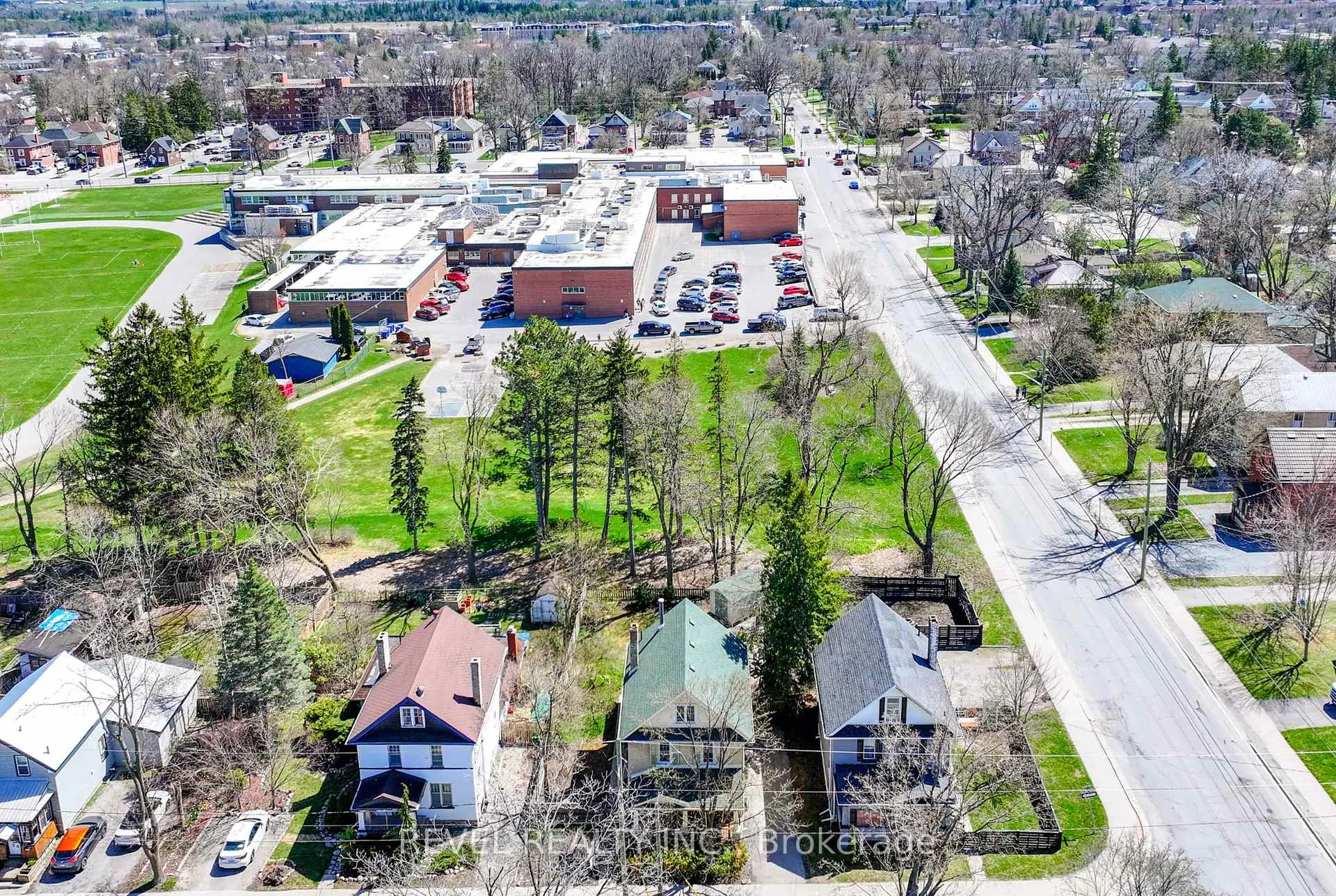 Photo 36 of 31 Fair Avenue, Kawartha Lakes, Lindsay — HOMEH