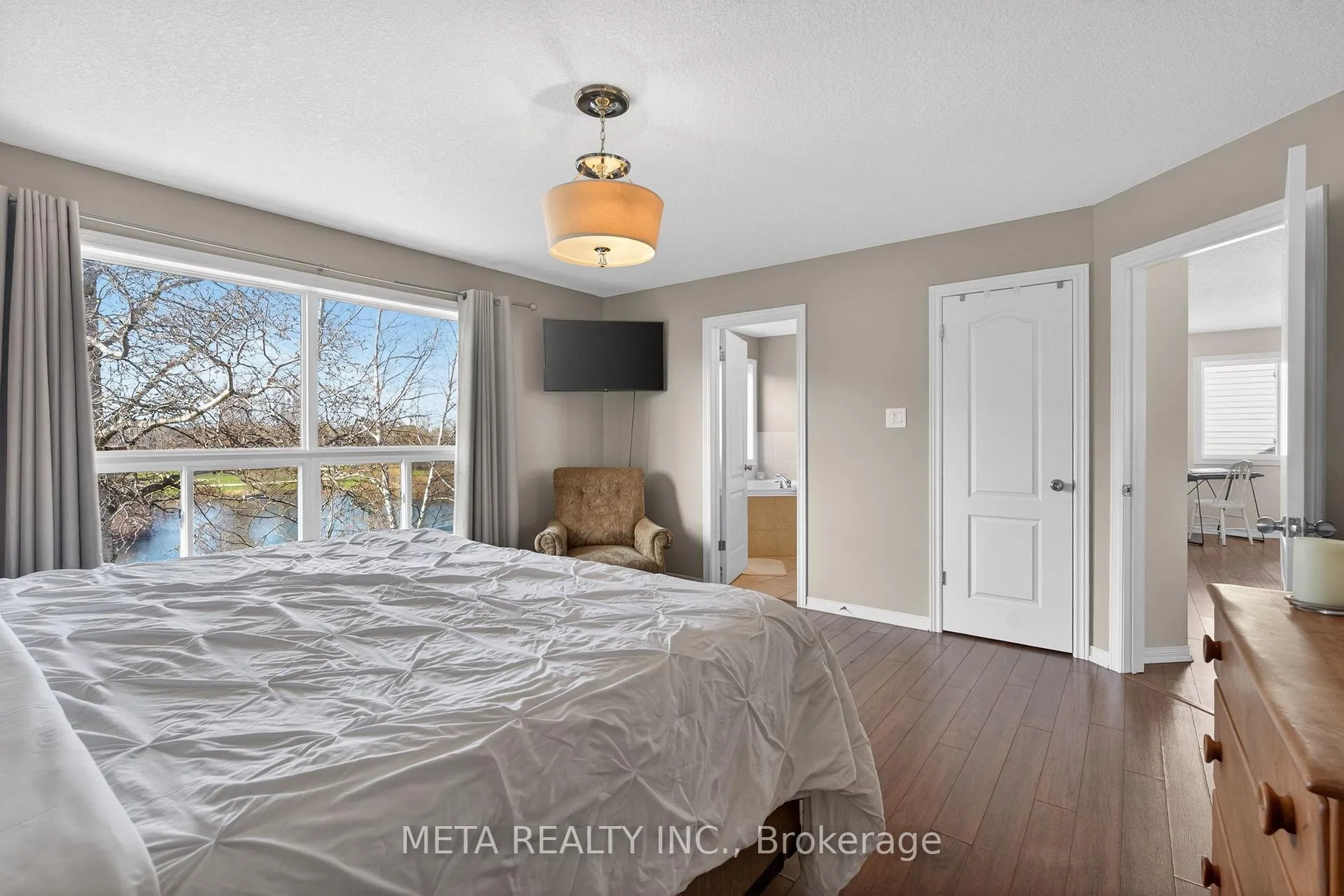 Photo 15 of 19 Mckean Crescent, Collingwood — HOMEH