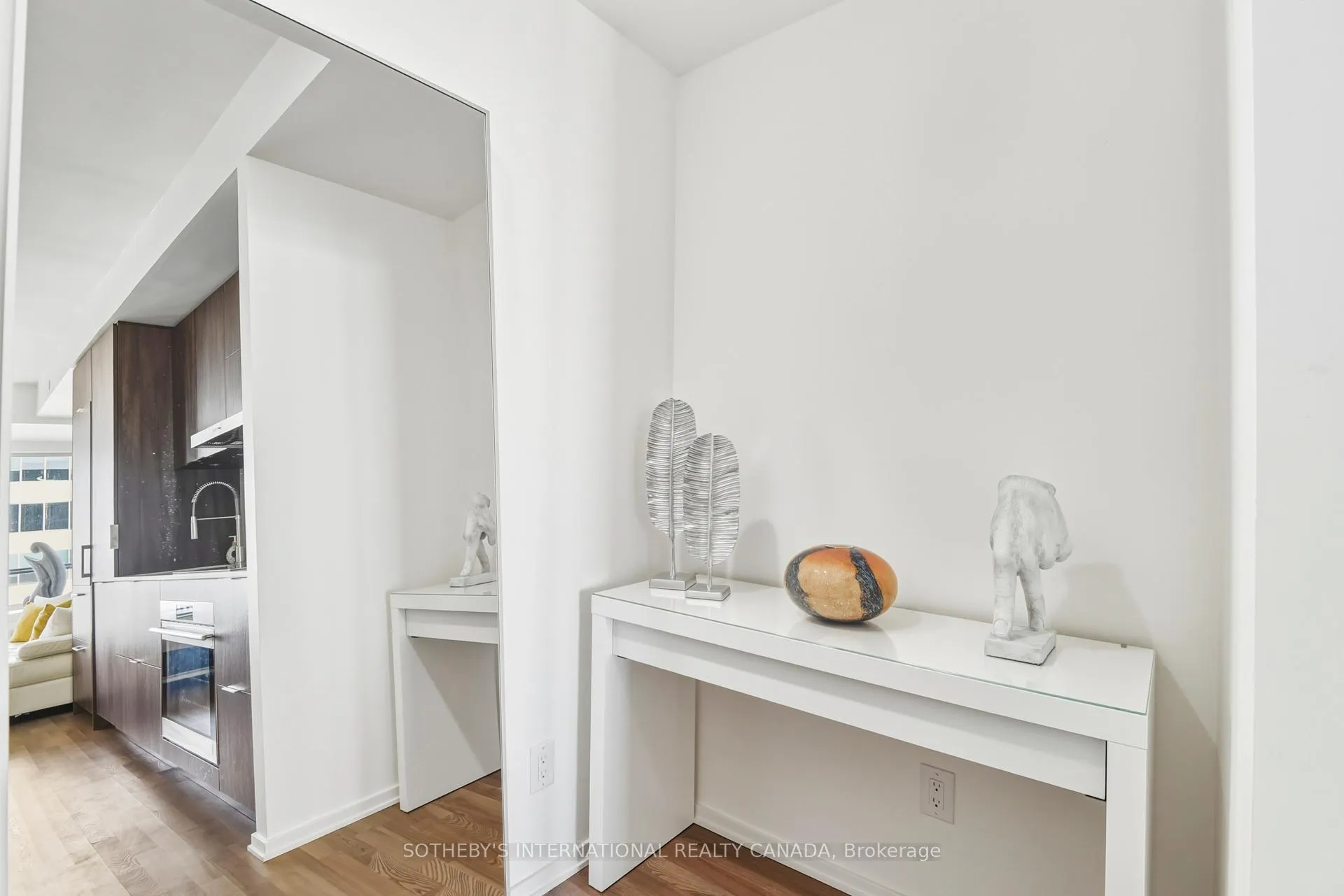 Photo 9 of Unit 2712, 1 Bloor Street E, Toronto, Church-Yonge Corridor — HOMEH
