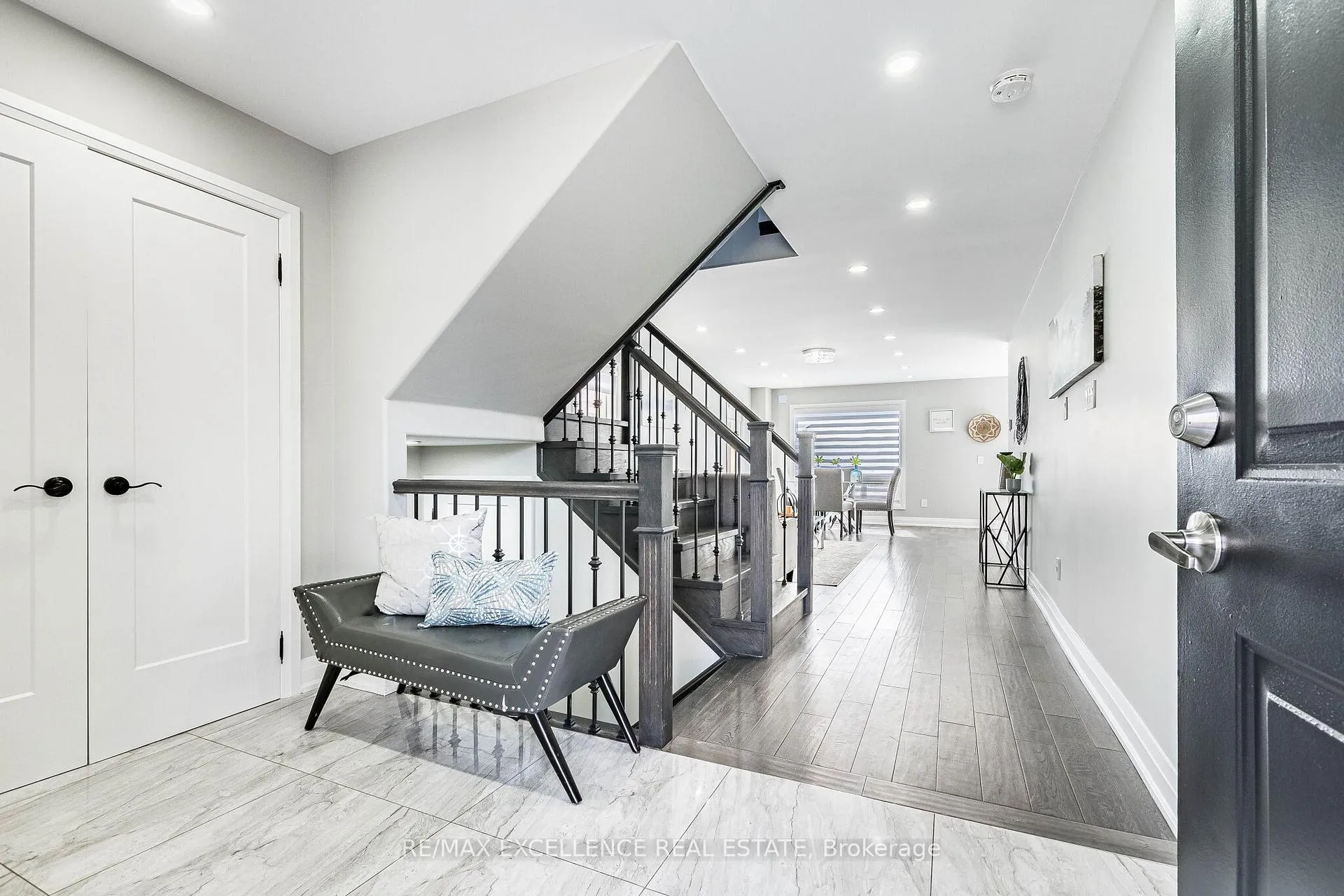 Photo 4 of 37 Elk Street, Brampton, Sandringham-Wellington — HOMEH