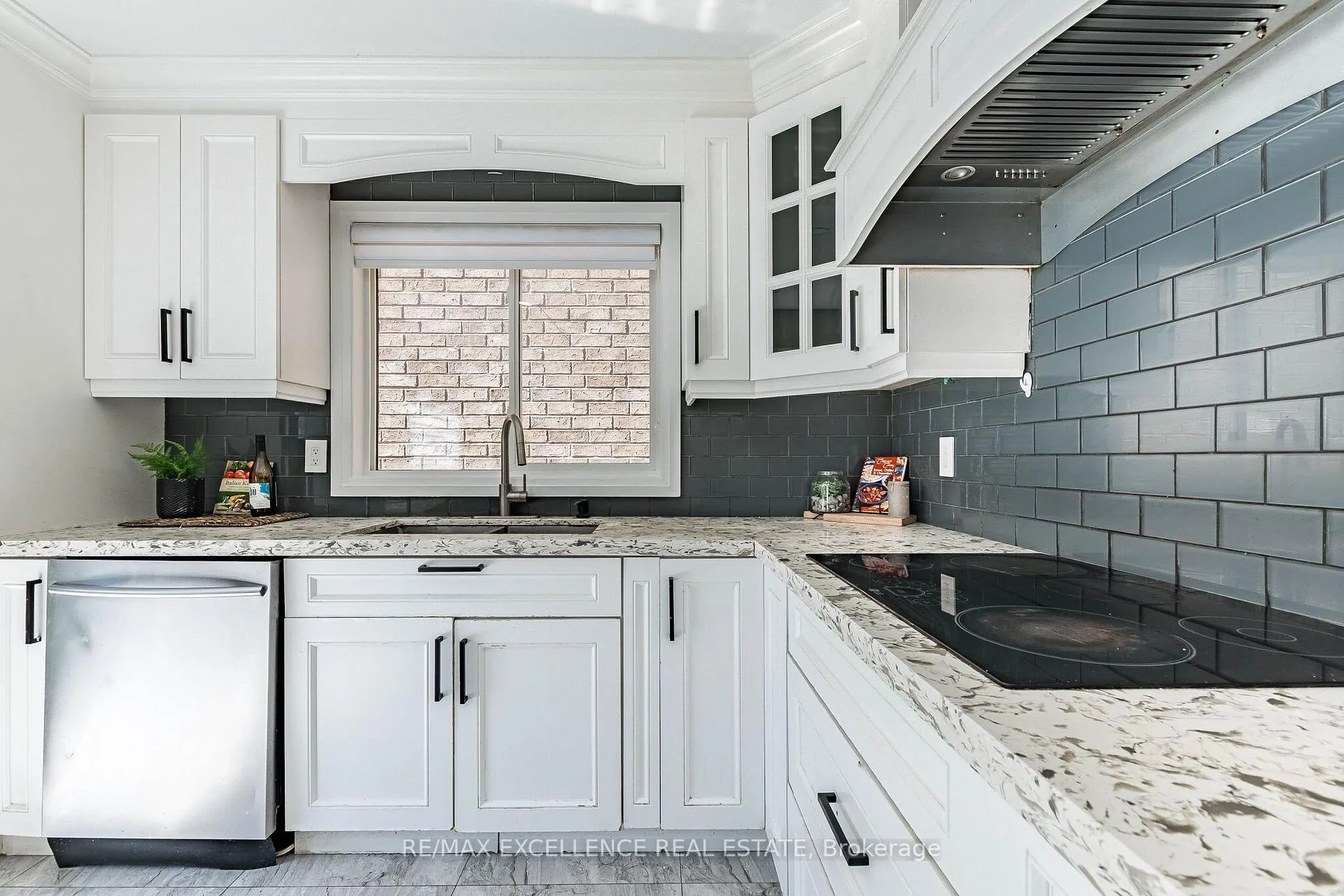 Photo 14 of 37 Elk Street, Brampton, Sandringham-Wellington — HOMEH