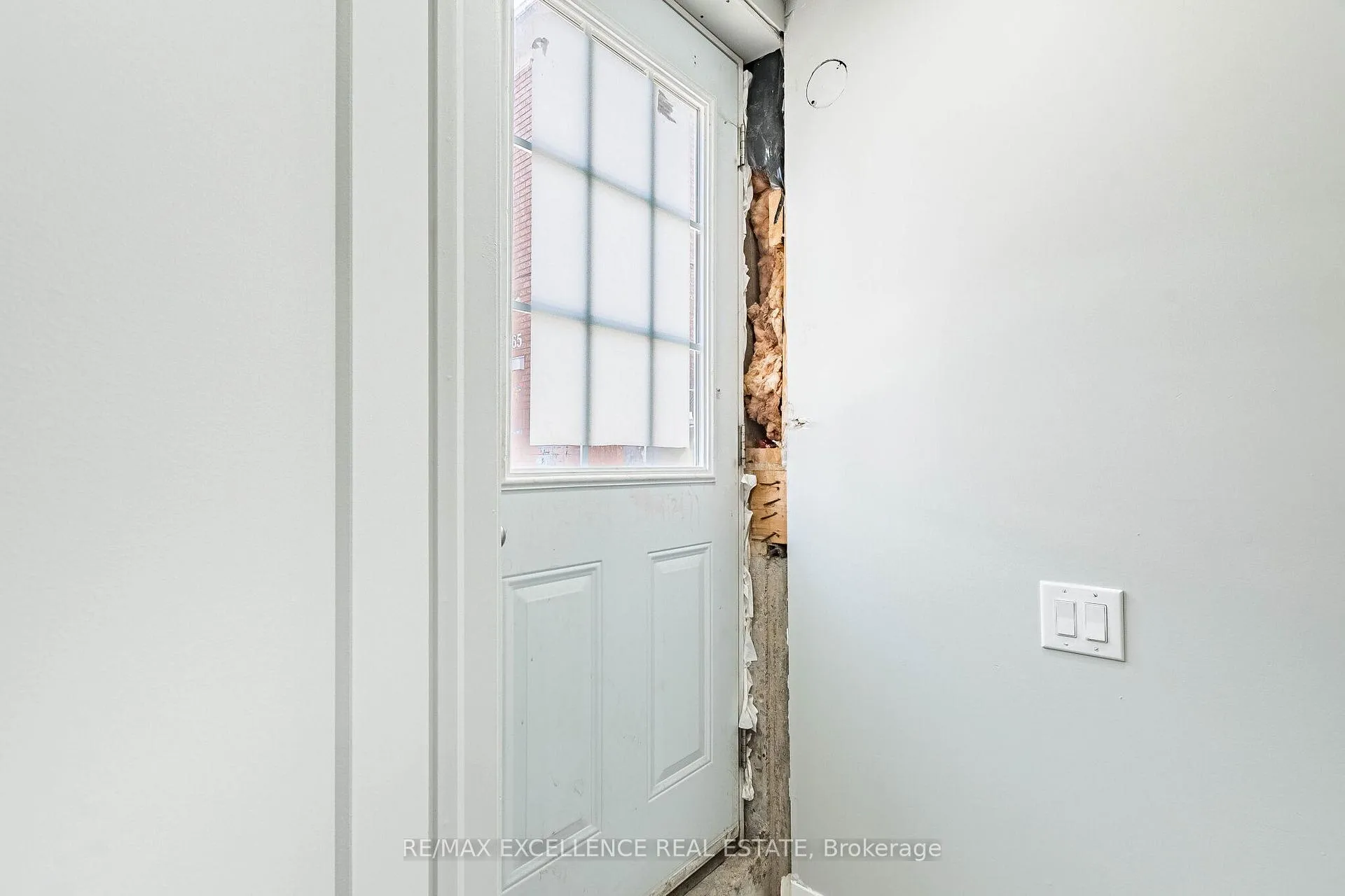 Photo 33 of 37 Elk Street, Brampton, Sandringham-Wellington — HOMEH