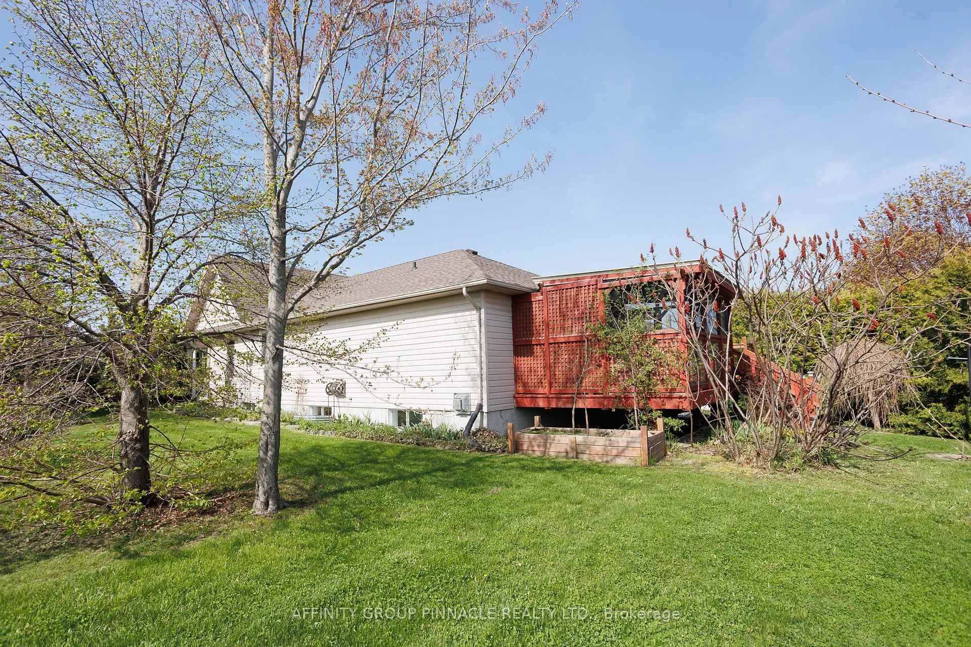 Photo 35 of 4 Champlain Boulevard, Kawartha Lakes, Lindsay — HOMEH