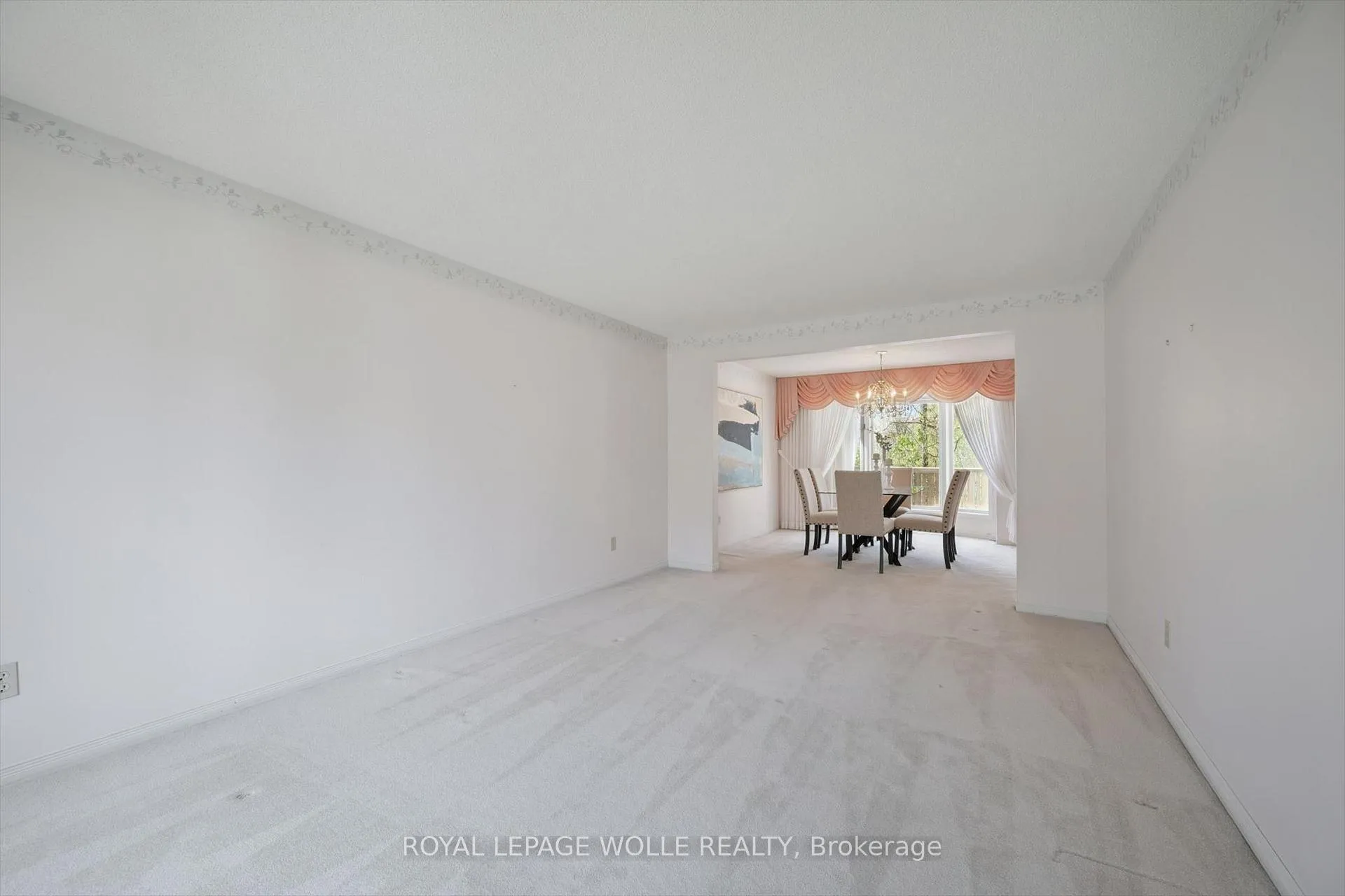 Photo 9 of 363 Northlake Drive, Waterloo — HOMEH
