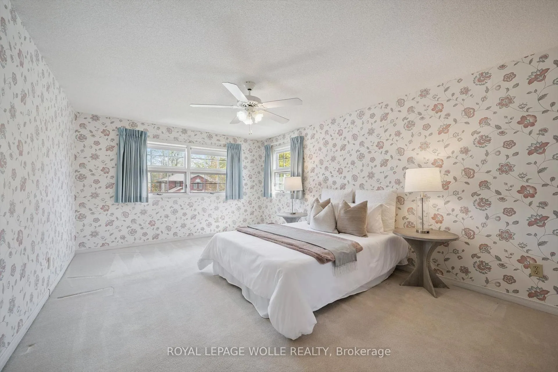 Photo 23 of 363 Northlake Drive, Waterloo — HOMEH