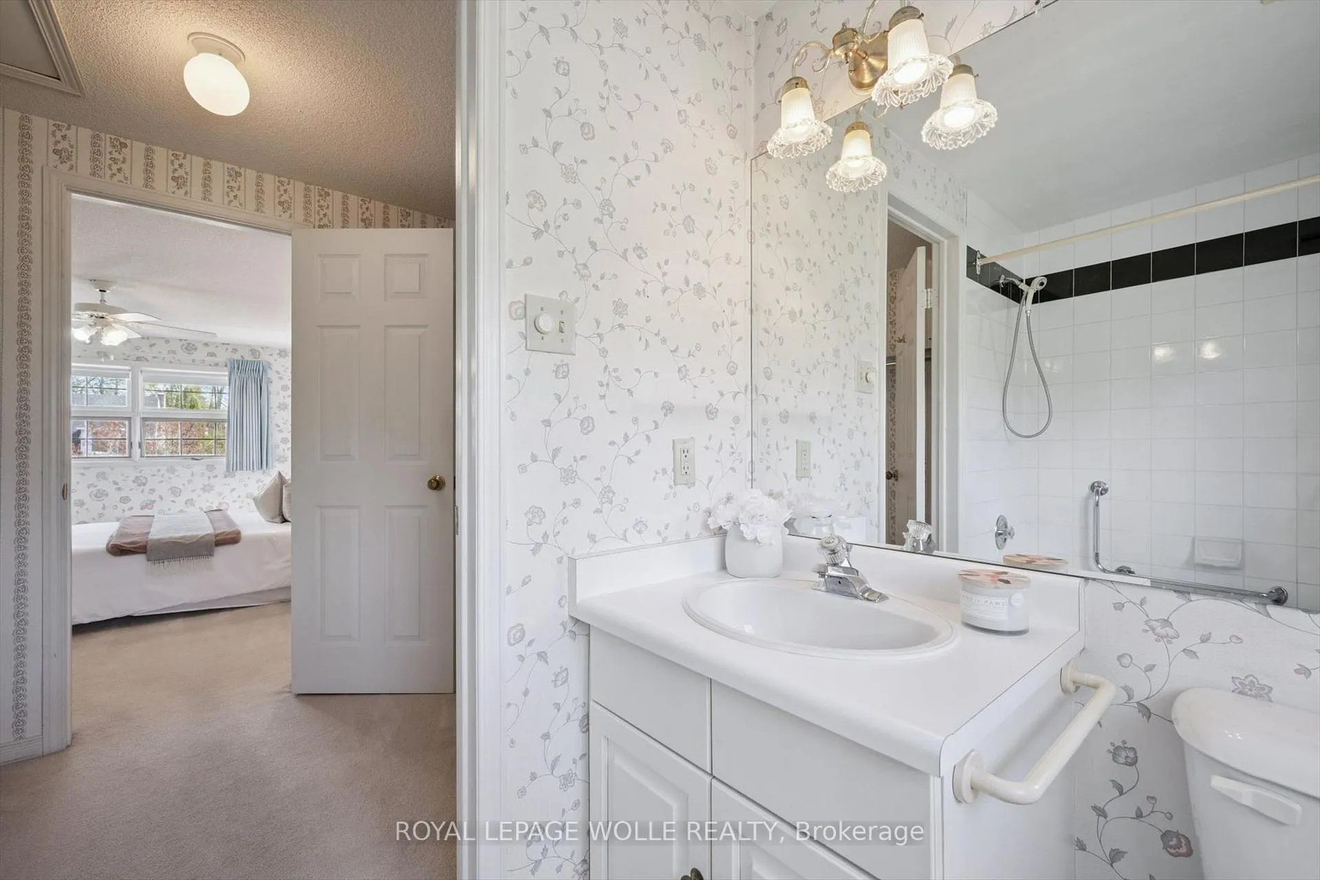 Photo 26 of 363 Northlake Drive, Waterloo — HOMEH