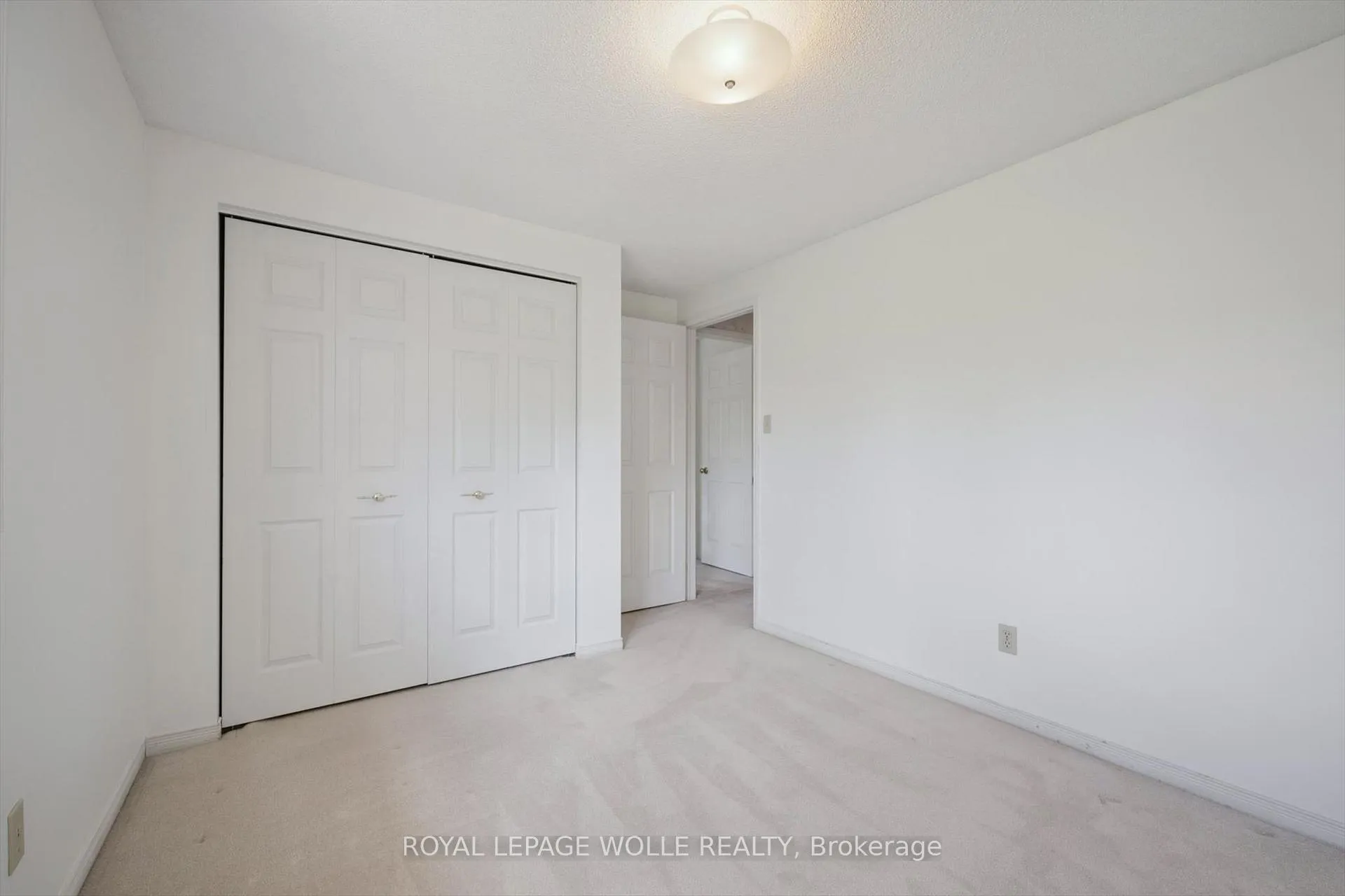 Photo 29 of 363 Northlake Drive, Waterloo — HOMEH