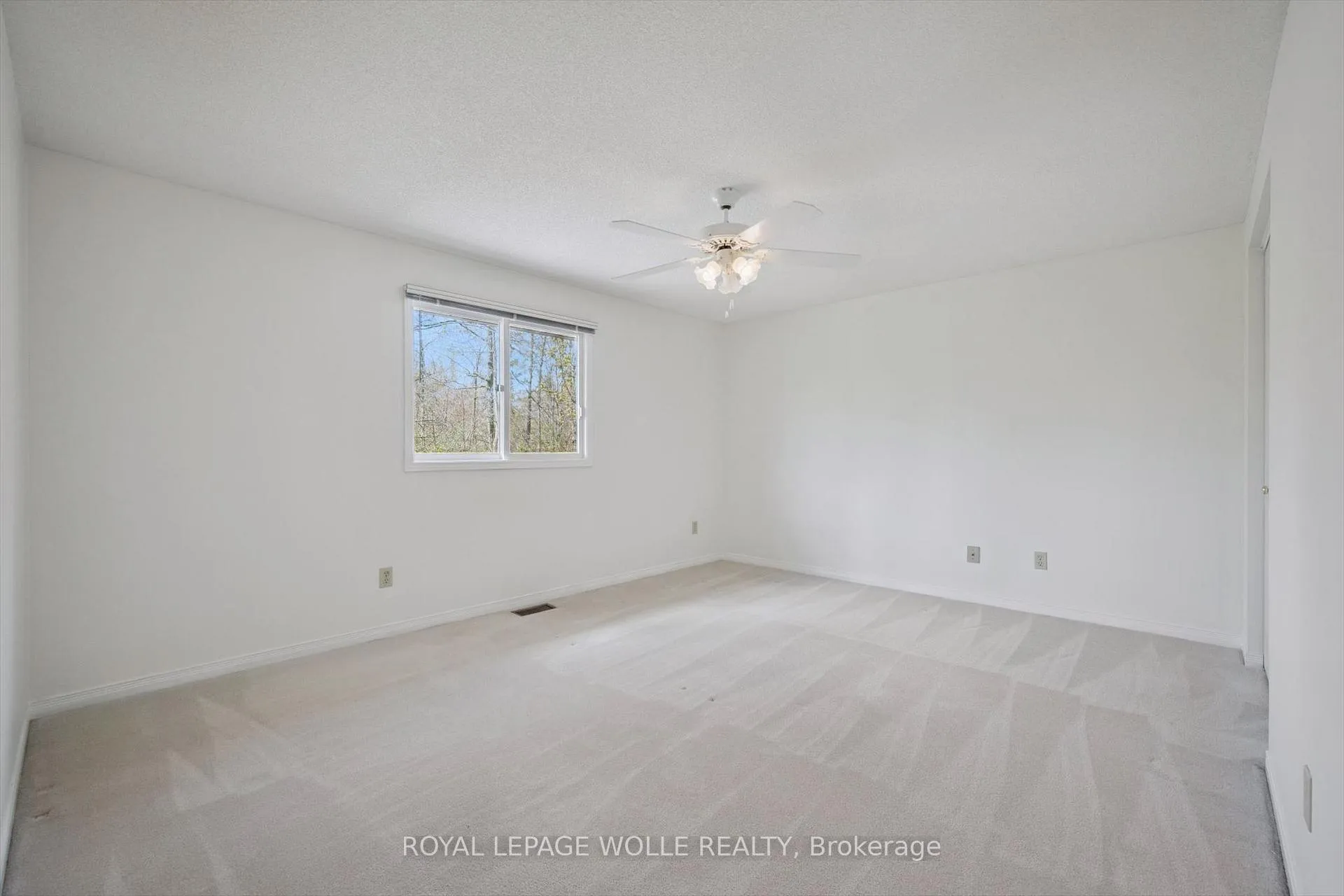 Photo 31 of 363 Northlake Drive, Waterloo — HOMEH