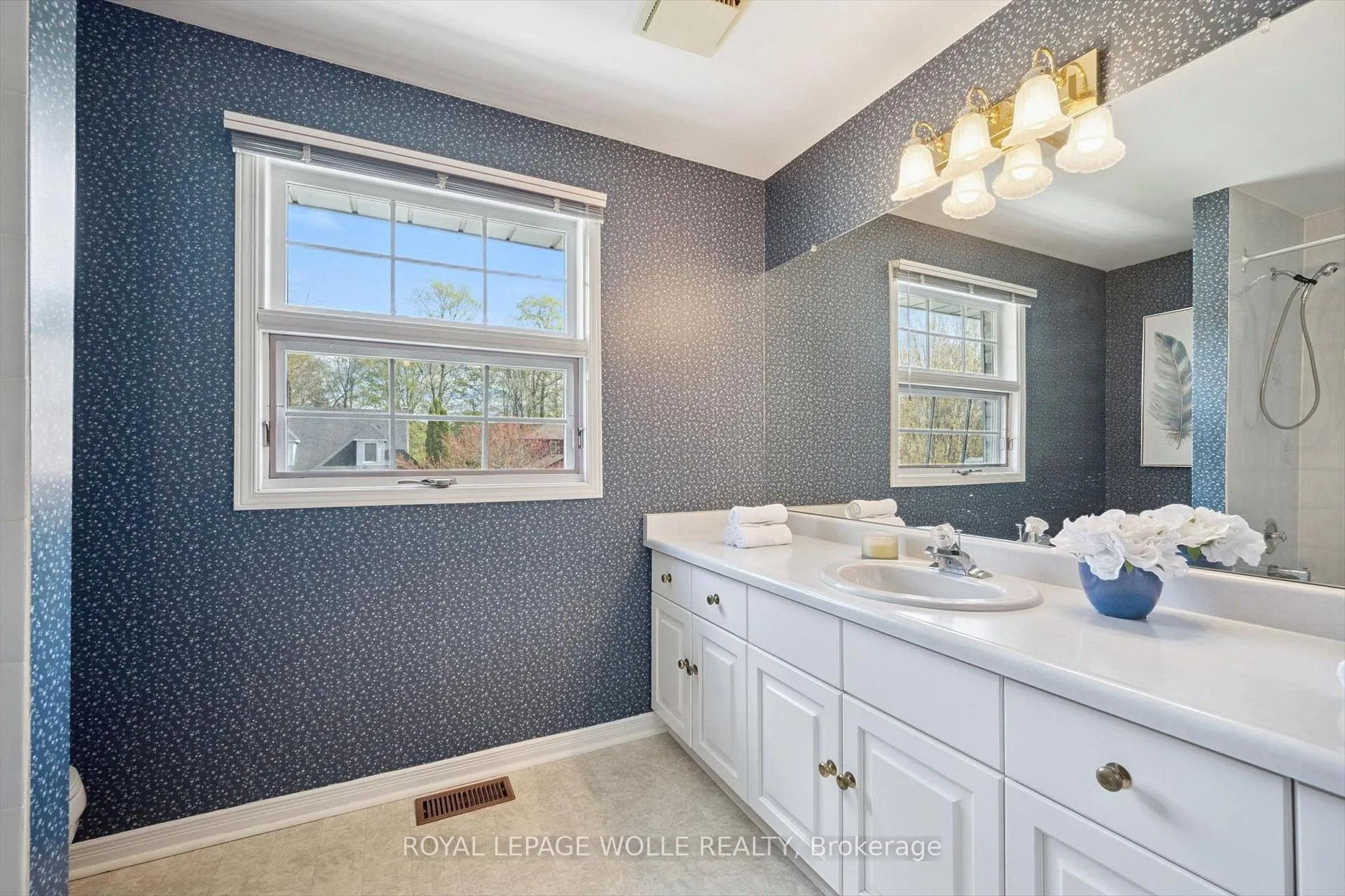 Photo 36 of 363 Northlake Drive, Waterloo — HOMEH