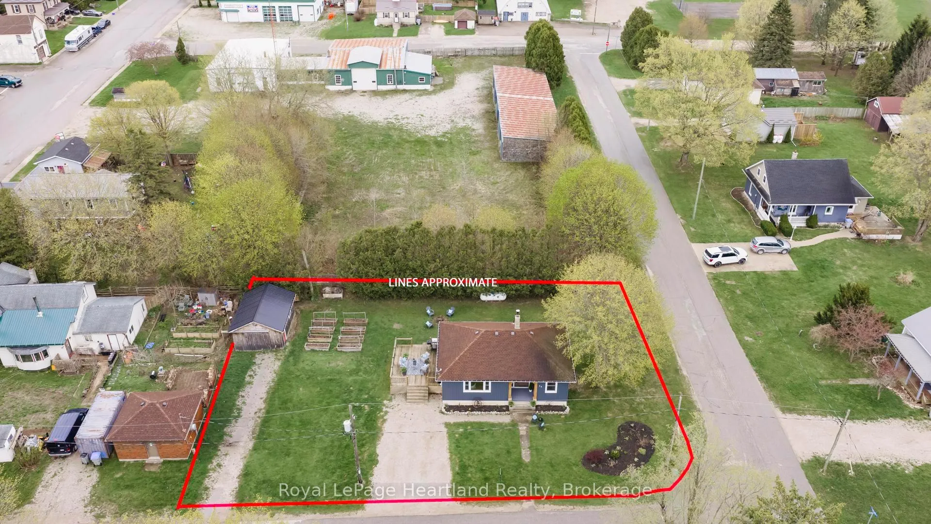 Photo 2 of 46 Egmont Street, Central Huron, Hullett — HOMEH