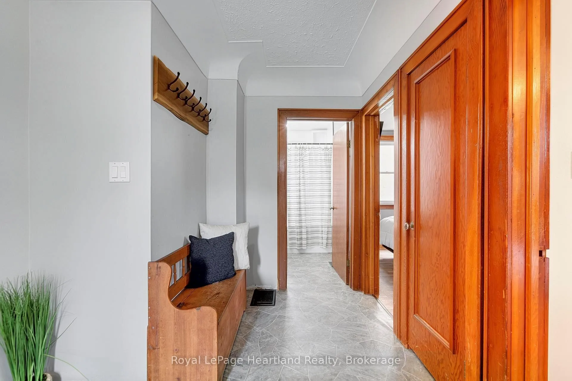 Photo 6 of 46 Egmont Street, Central Huron, Hullett — HOMEH
