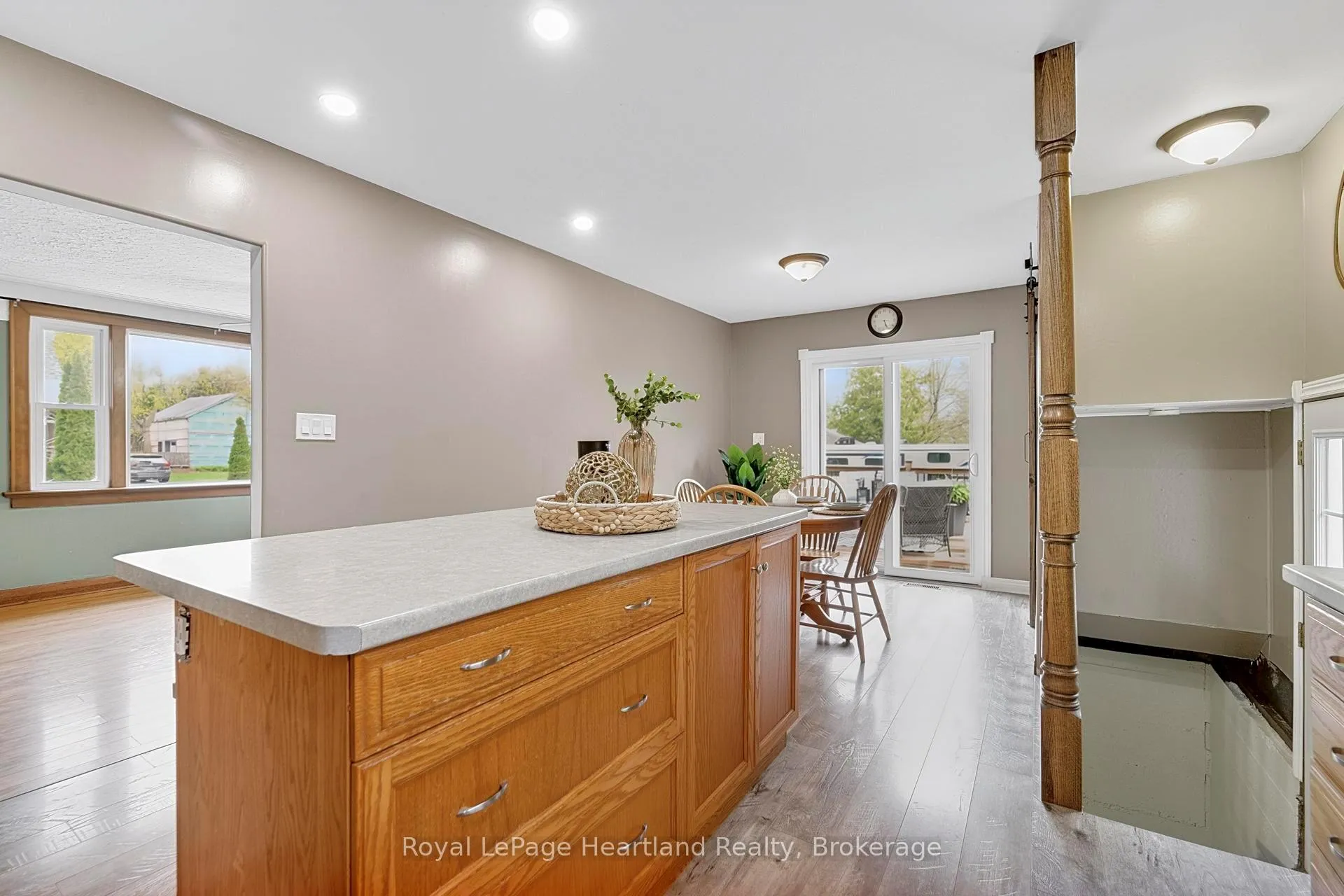Photo 14 of 46 Egmont Street, Central Huron, Hullett — HOMEH