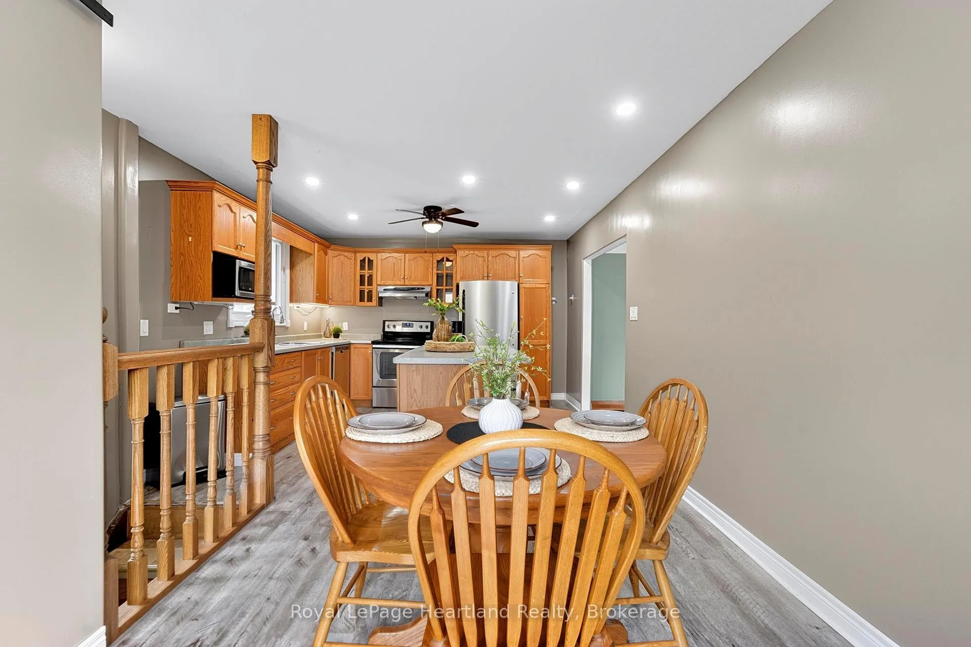 Photo 16 of 46 Egmont Street, Central Huron, Hullett — HOMEH