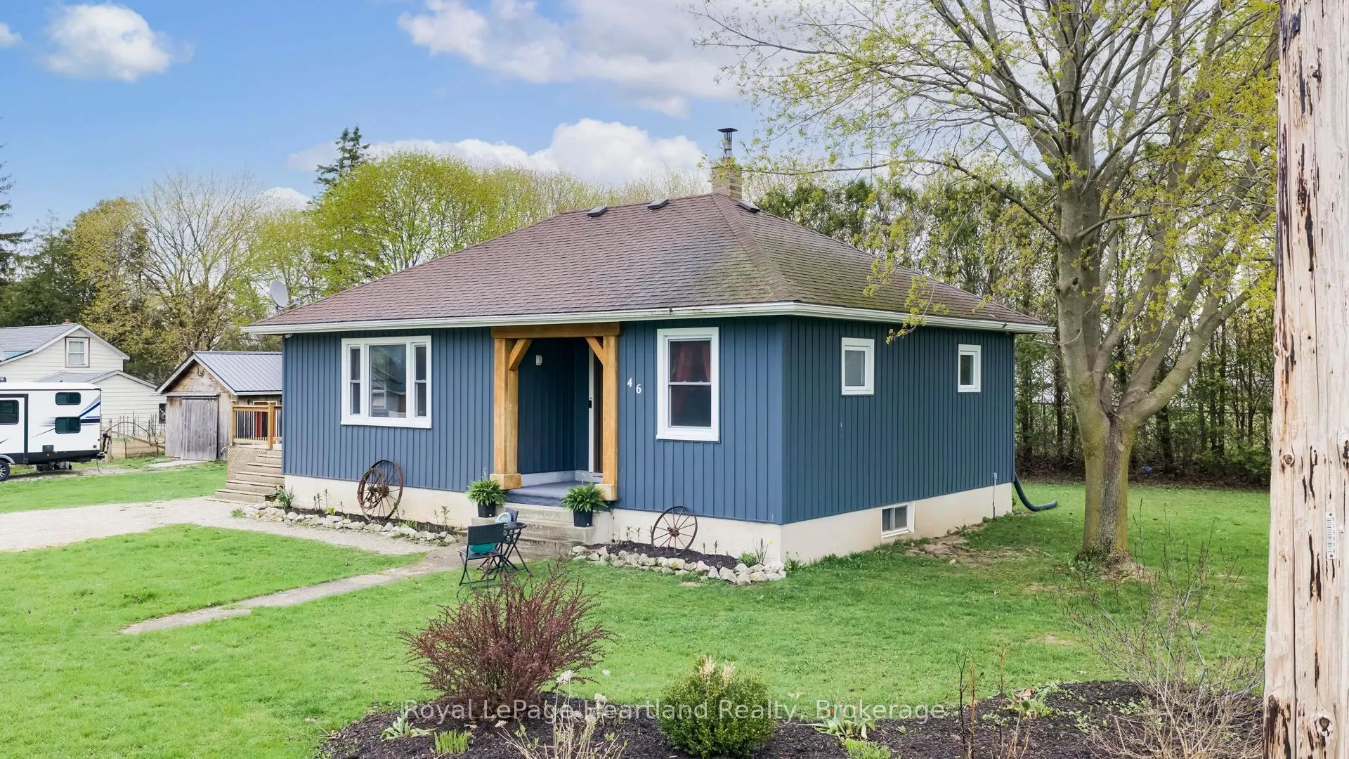 Photo 25 of 46 Egmont Street, Central Huron, Hullett — HOMEH