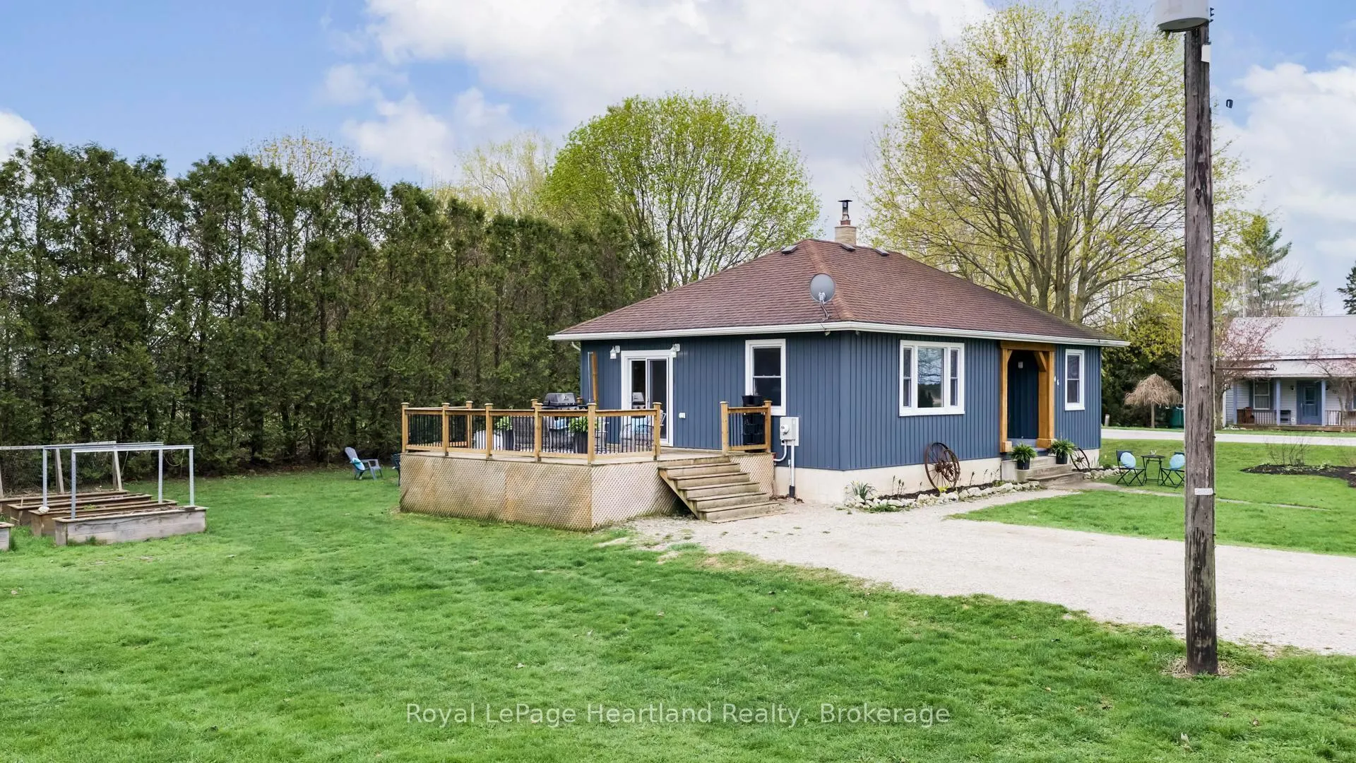Photo 26 of 46 Egmont Street, Central Huron, Hullett — HOMEH