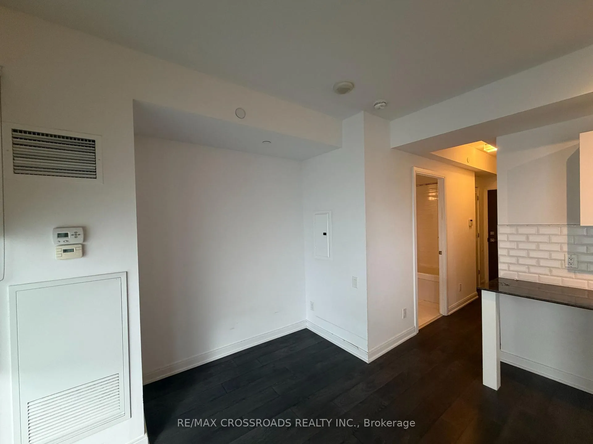 Photo 6 of Unit 806, 42 Charles Street E, Toronto, Church-Yonge Corridor — HOMEH