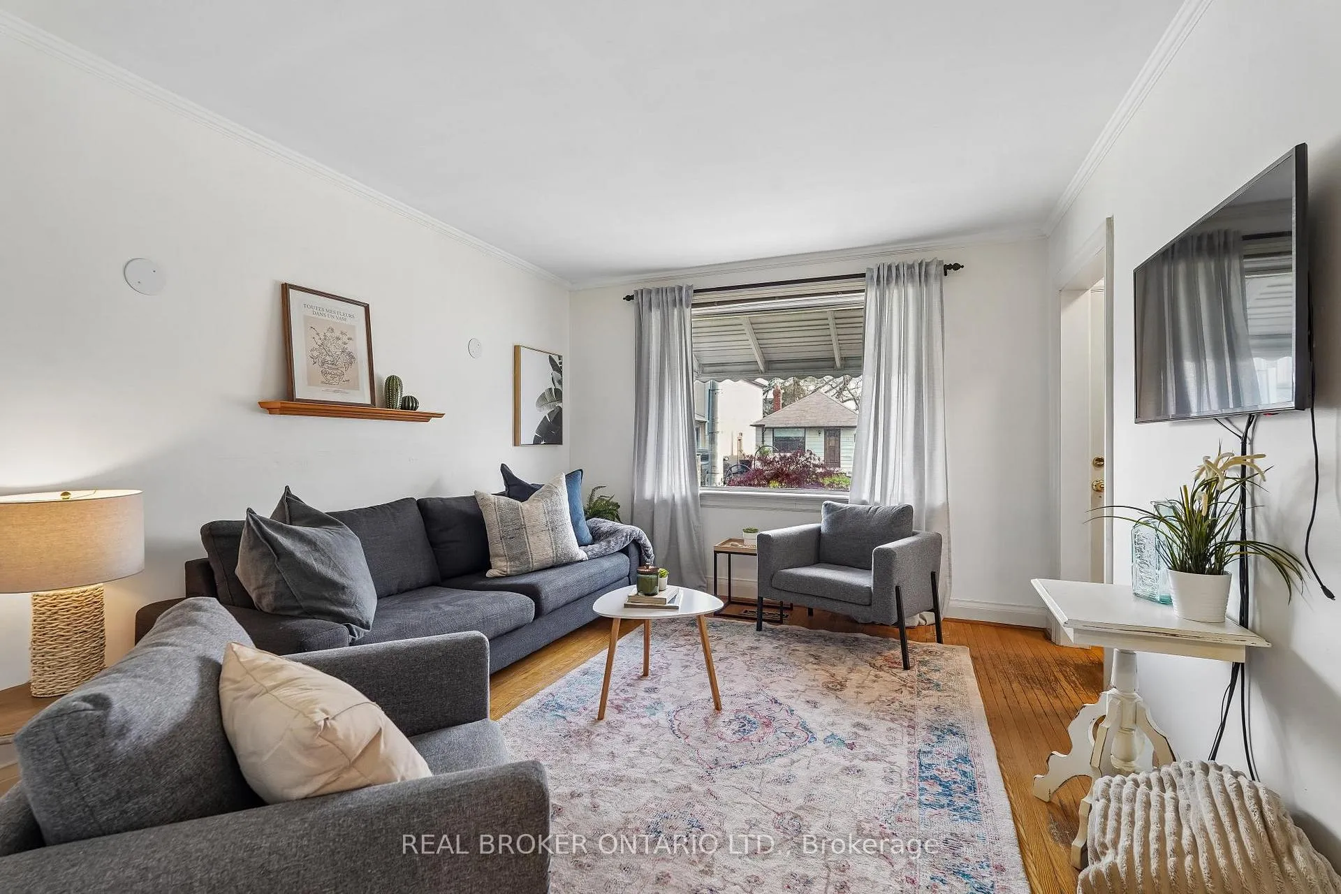 Photo 9 of 14 Plains Road, Toronto, East York — HOMEH