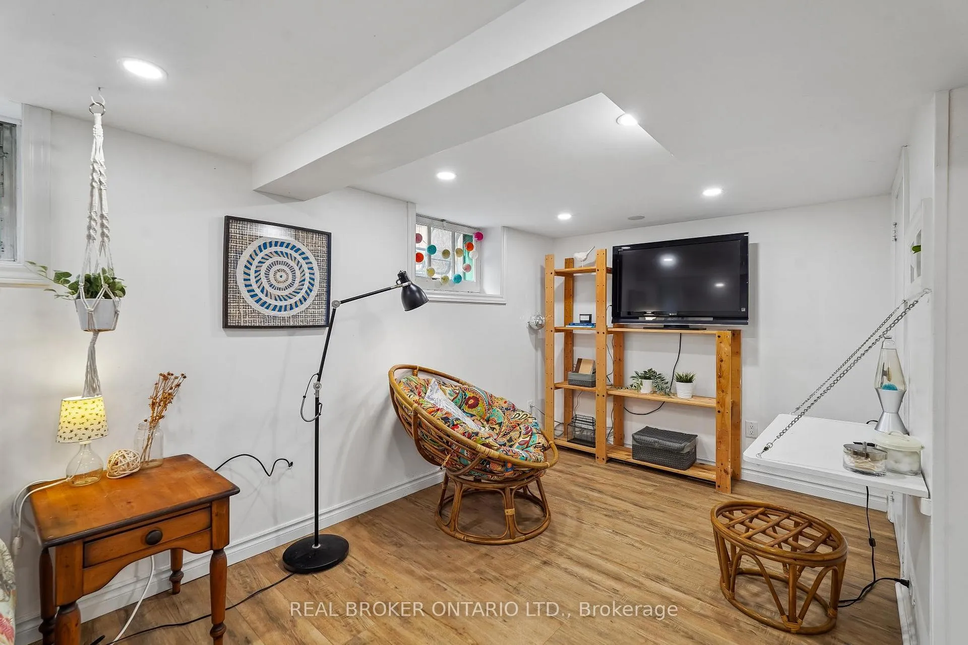Photo 17 of 14 Plains Road, Toronto, East York — HOMEH