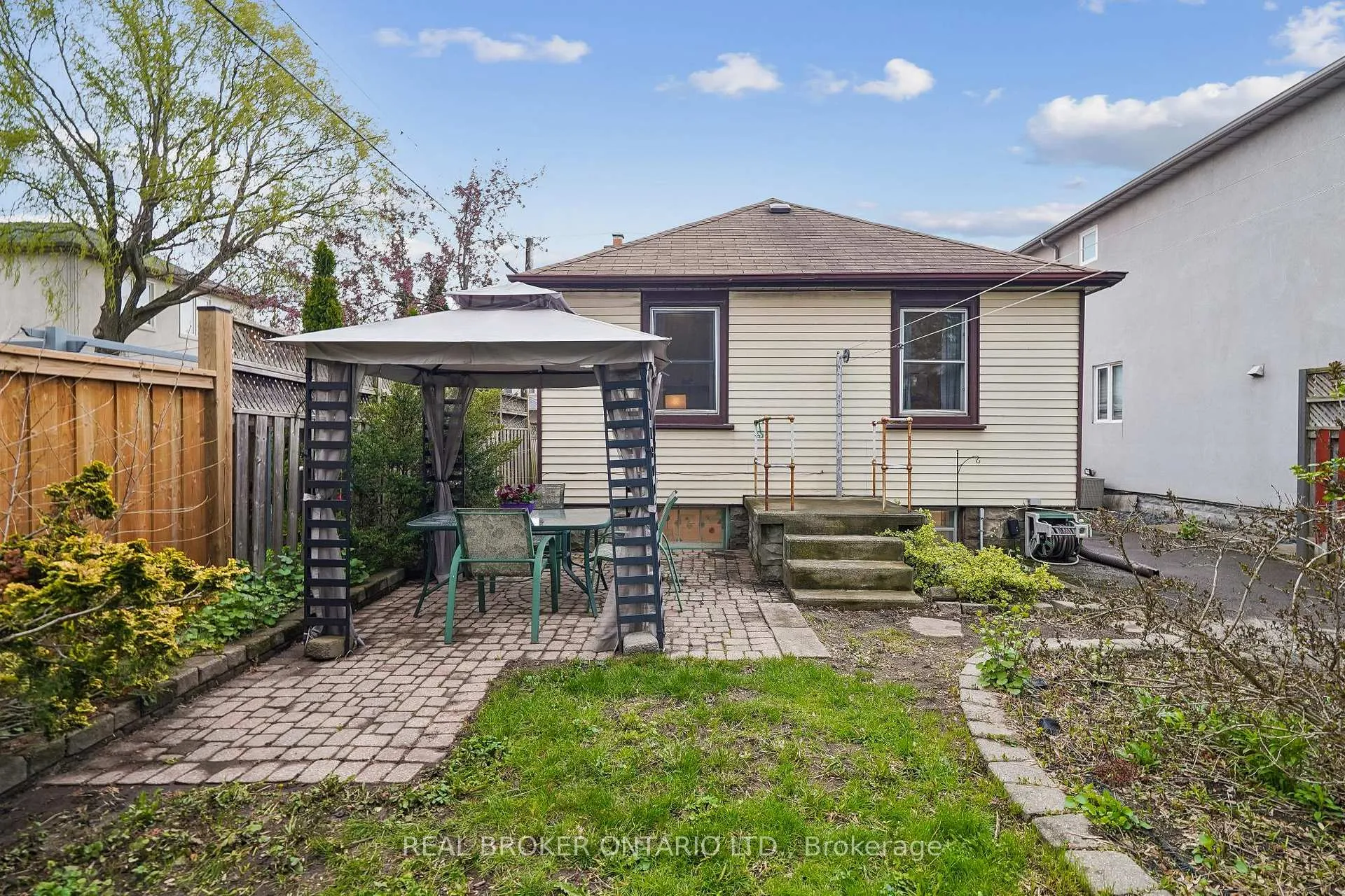Photo 19 of 14 Plains Road, Toronto, East York — HOMEH