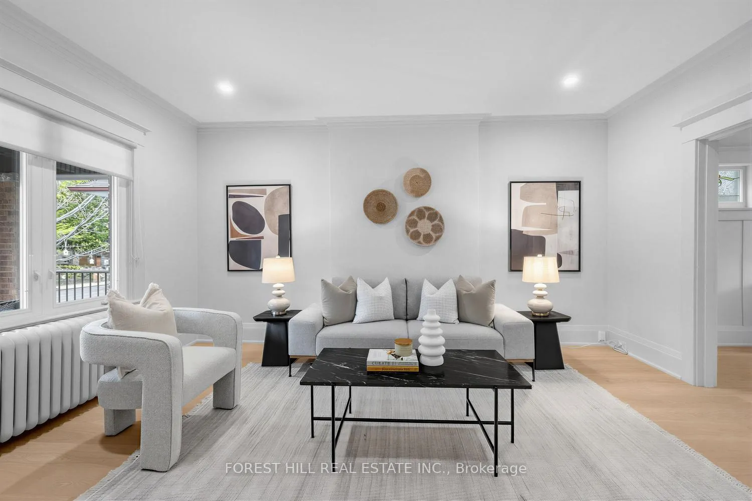 Photo 4 of 35 Westmount Avenue, Toronto, Corso Italia-Davenport — HOMEH