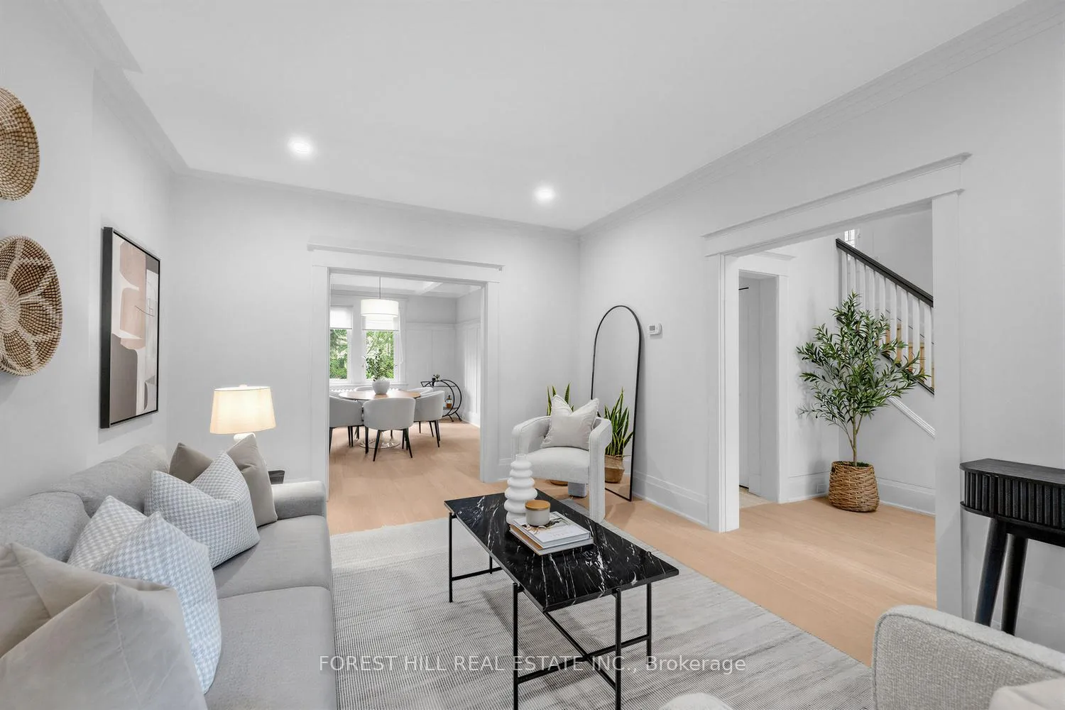 Photo 7 of 35 Westmount Avenue, Toronto, Corso Italia-Davenport — HOMEH