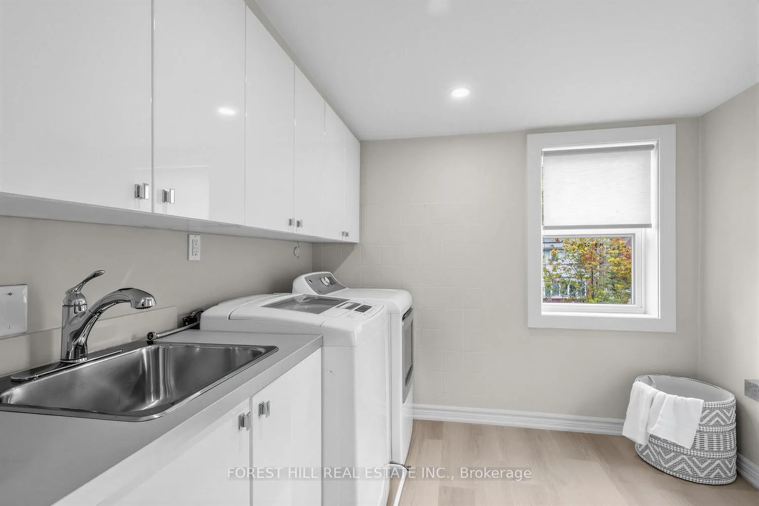 Photo 33 of 35 Westmount Avenue, Toronto, Corso Italia-Davenport — HOMEH