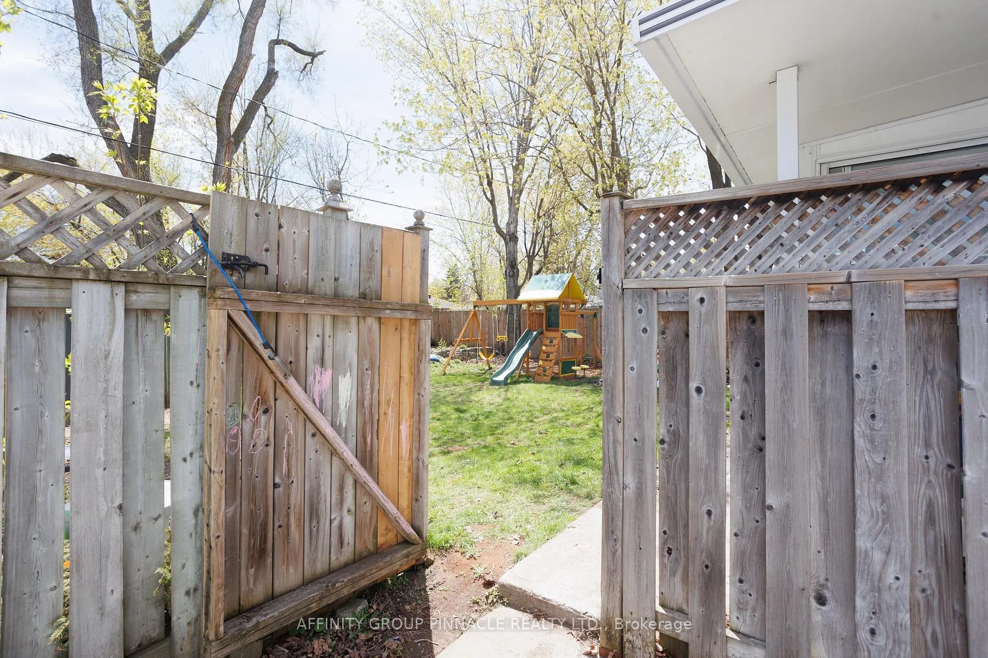 Photo 33 of 7 Churchill Crescent, Kawartha Lakes, Lindsay — HOMEH