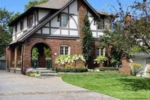 Photo 1 of 47 Lawrence Crescent, Toronto, Lawrence Park South — HOMEH