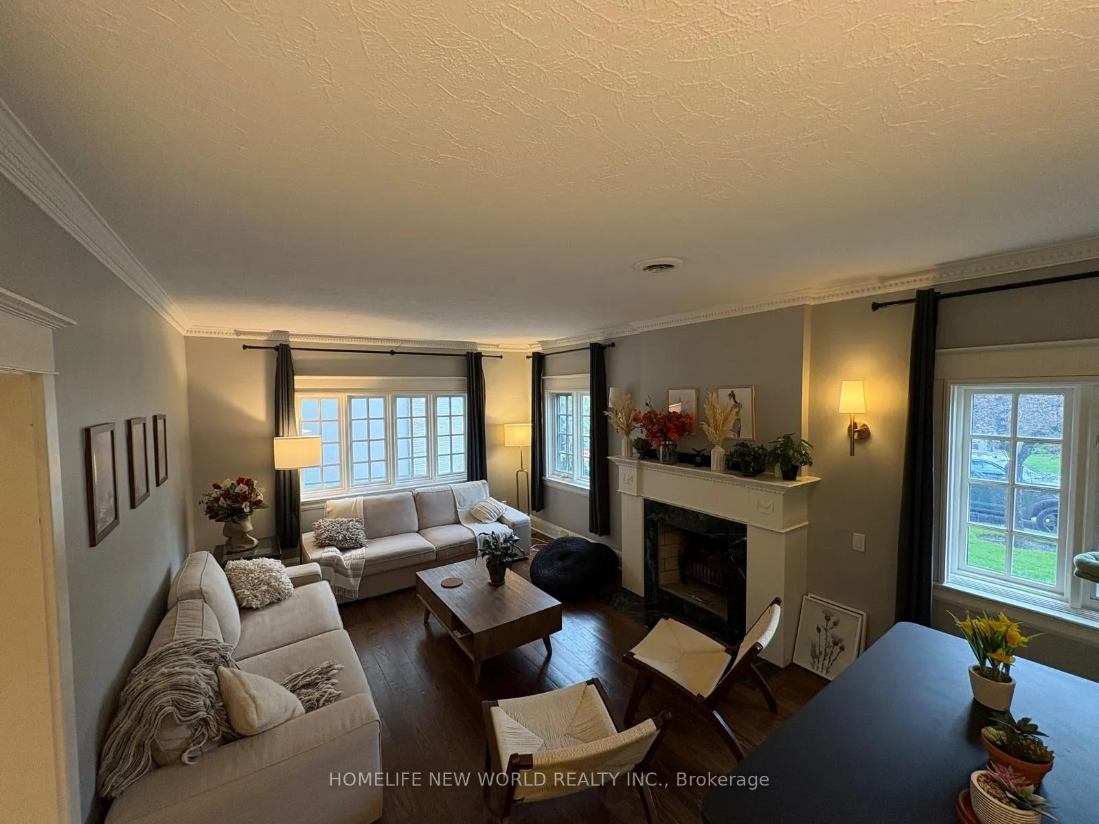 Photo 2 of 47 Lawrence Crescent, Toronto, Lawrence Park South — HOMEH