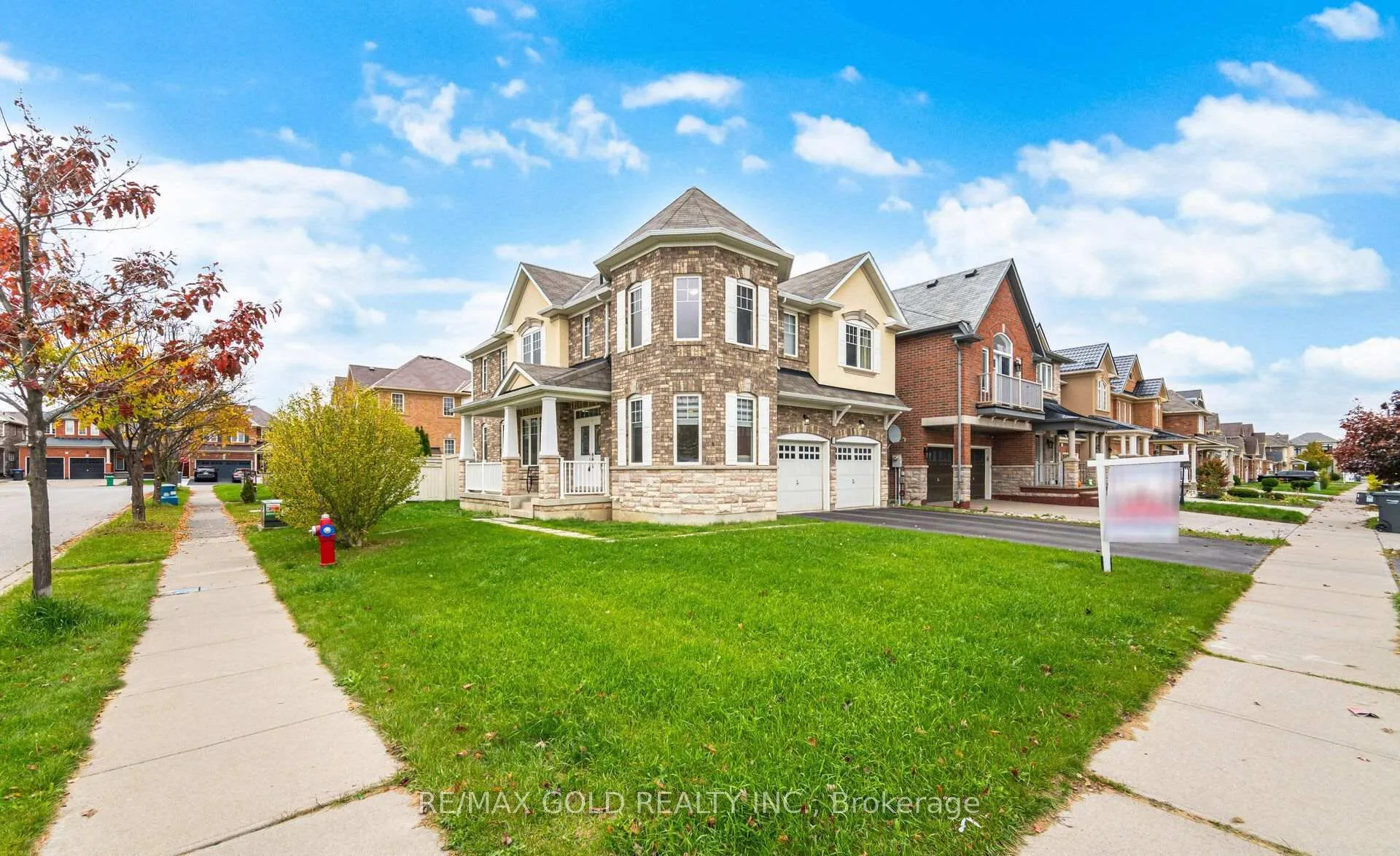 Photo 2 of 1 Restless Gate, Brampton, Bram East — HOMEH