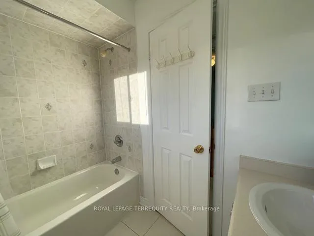 Photo 43 of 24 Pergola Way, Brampton, Bram West — HOMEH