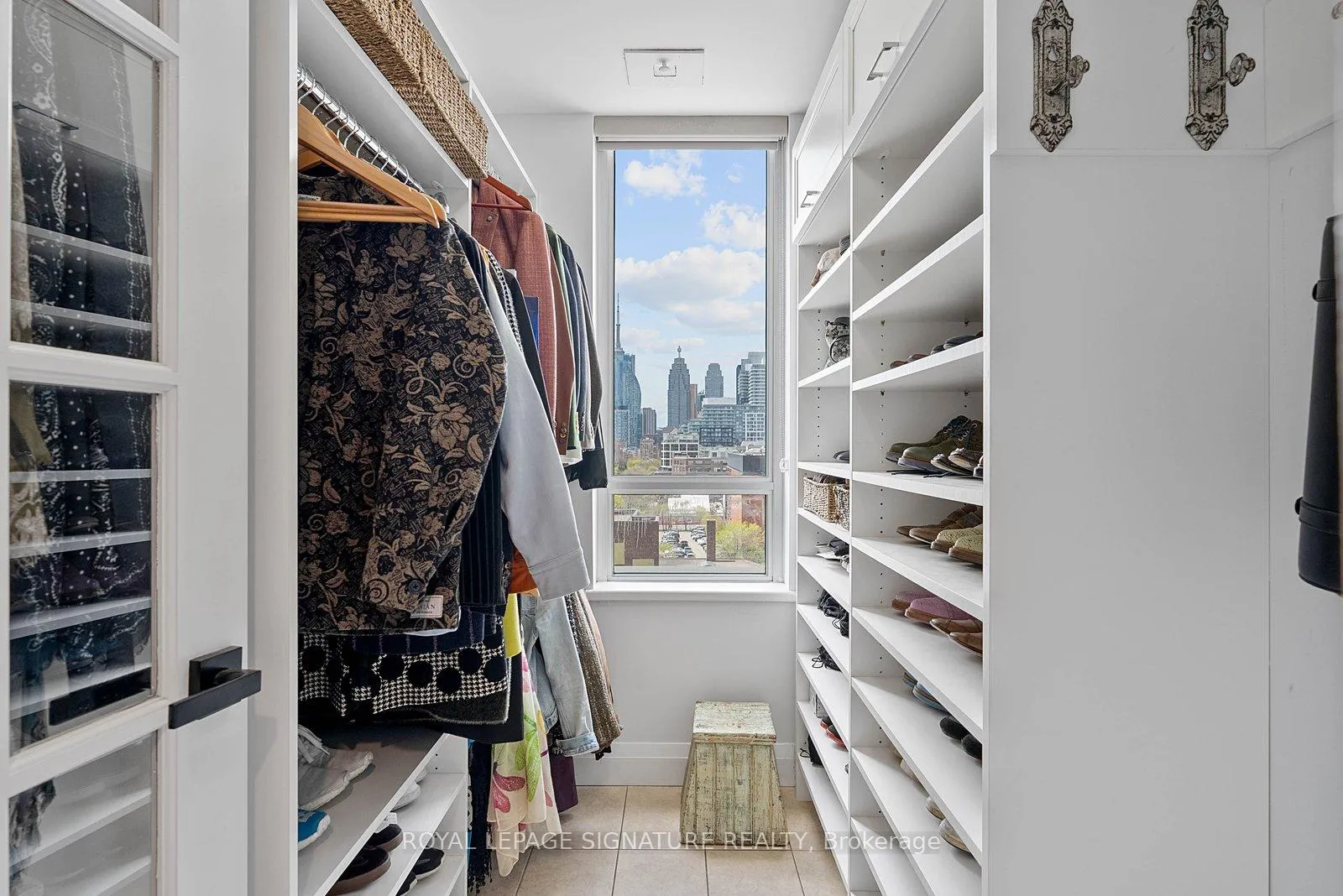 Photo 5 of Unit Ph13, 70 Mill Street, Toronto, Waterfront Communities — HOMEH