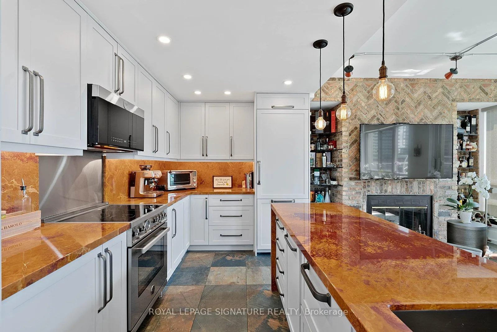Photo 7 of Unit Ph13, 70 Mill Street, Toronto, Waterfront Communities — HOMEH