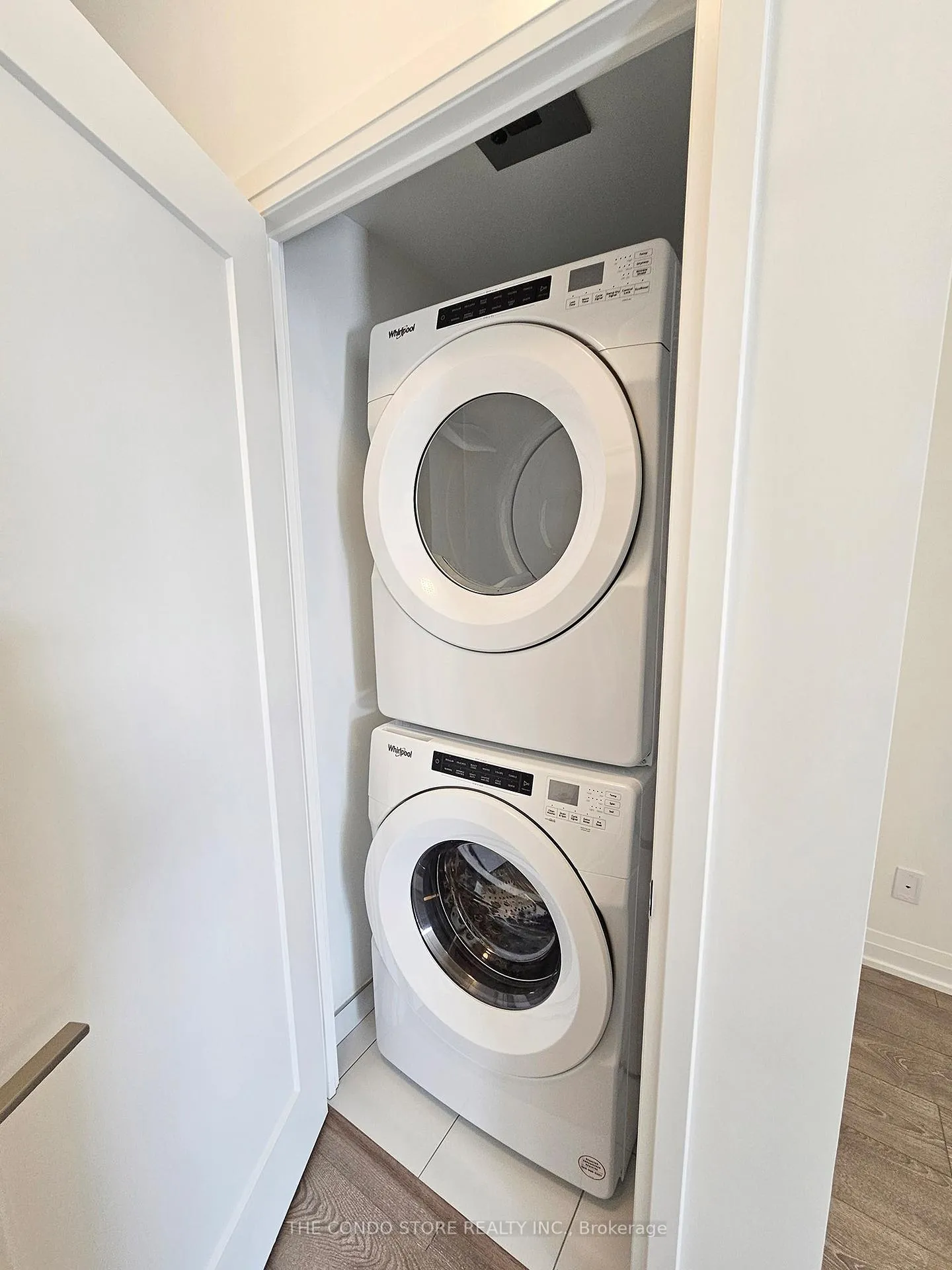 Photo 5 of Unit 211, 286 Main Street, Toronto, East End-Danforth — HOMEH