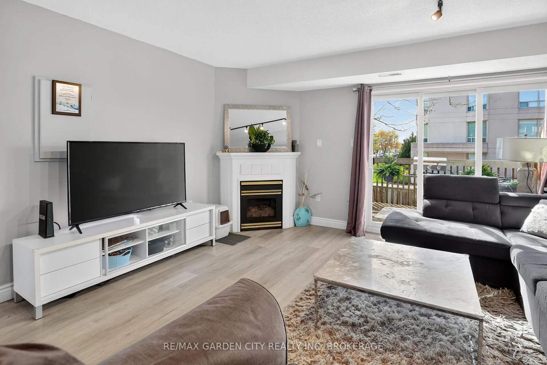 Photo 4 of Unit 201, 511 Highway 8, Hamilton, Stoney Creek — HOMEH