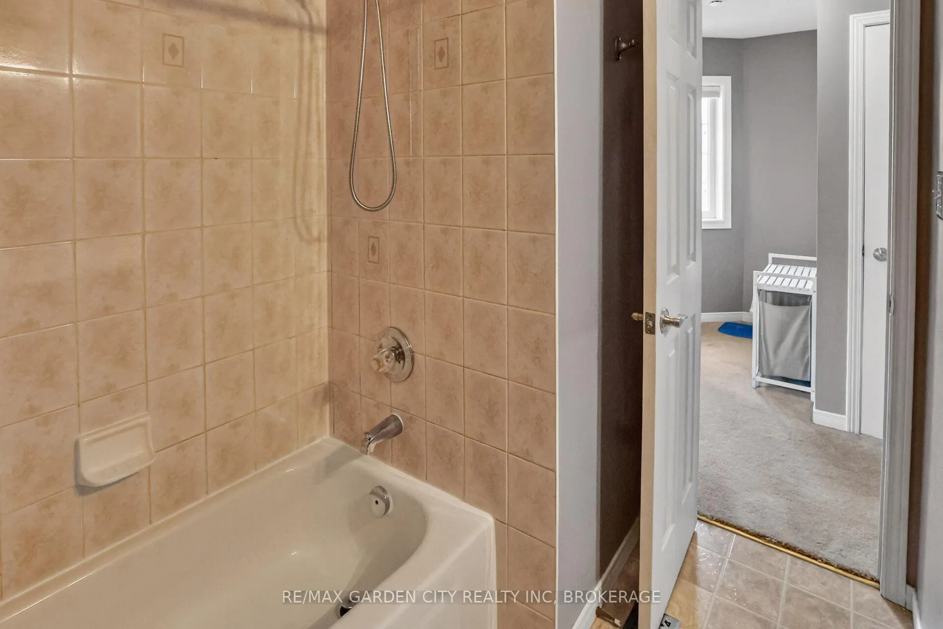 Photo 20 of Unit 201, 511 Highway 8, Hamilton, Stoney Creek — HOMEH