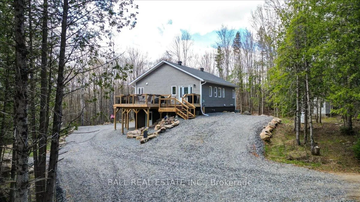Photo 3 of 1404 Hybla Road, Hastings Highlands, Monteagle Ward — HOMEH