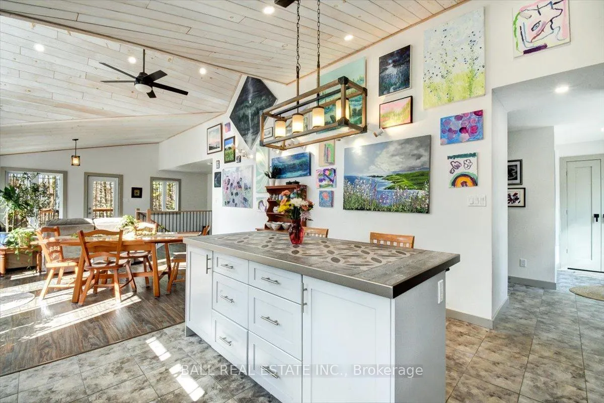 Photo 9 of 1404 Hybla Road, Hastings Highlands, Monteagle Ward — HOMEH