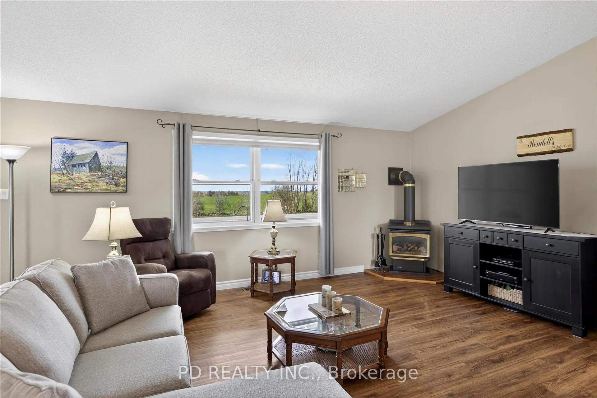 Photo 12 of 306 Cottingham Road, Kawartha Lakes, Emily — HOMEH