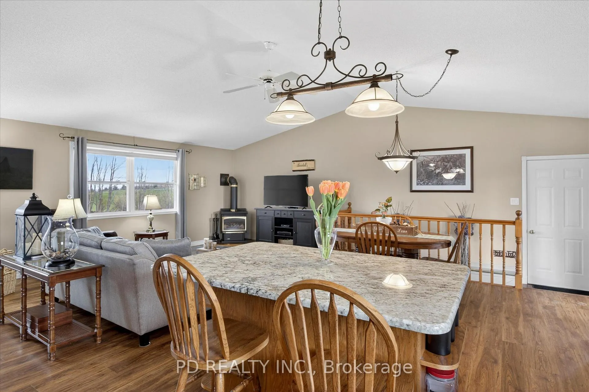 Photo 16 of 306 Cottingham Road, Kawartha Lakes, Emily — HOMEH