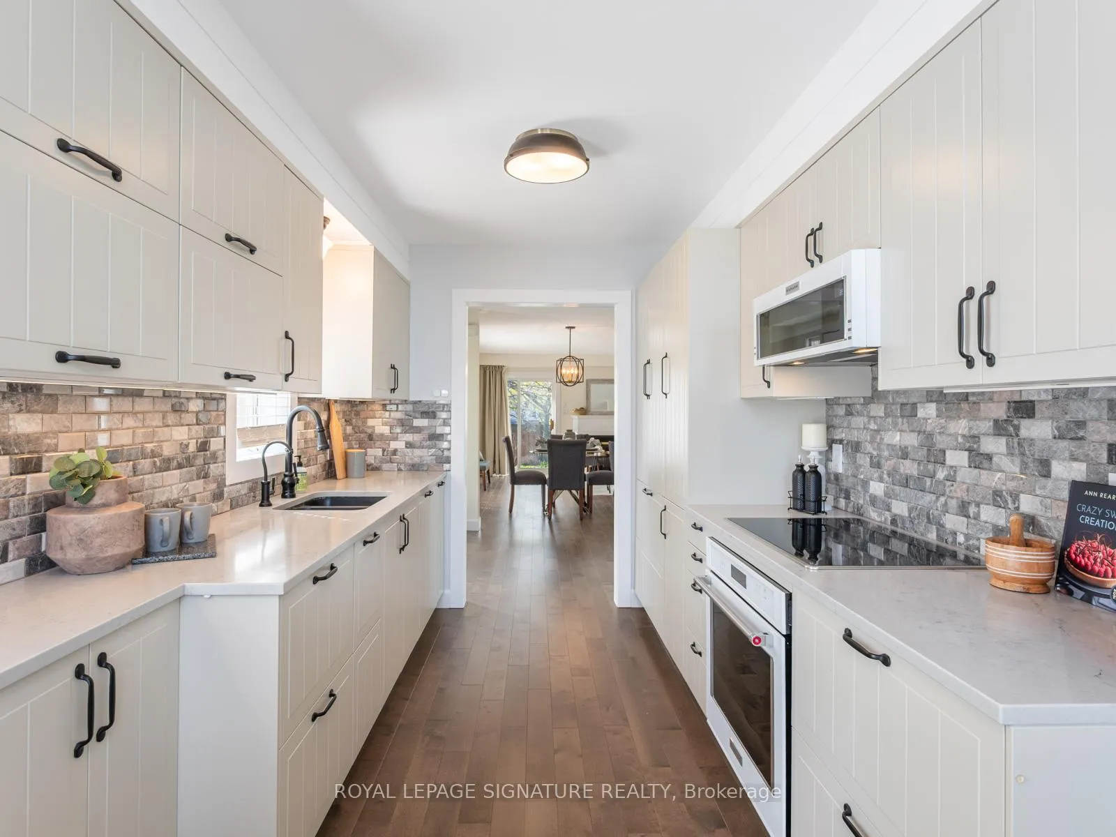 Photo 9 of 52 Lakeridge Drive, Scarborough, Centennial Scarborough — HOMEH
