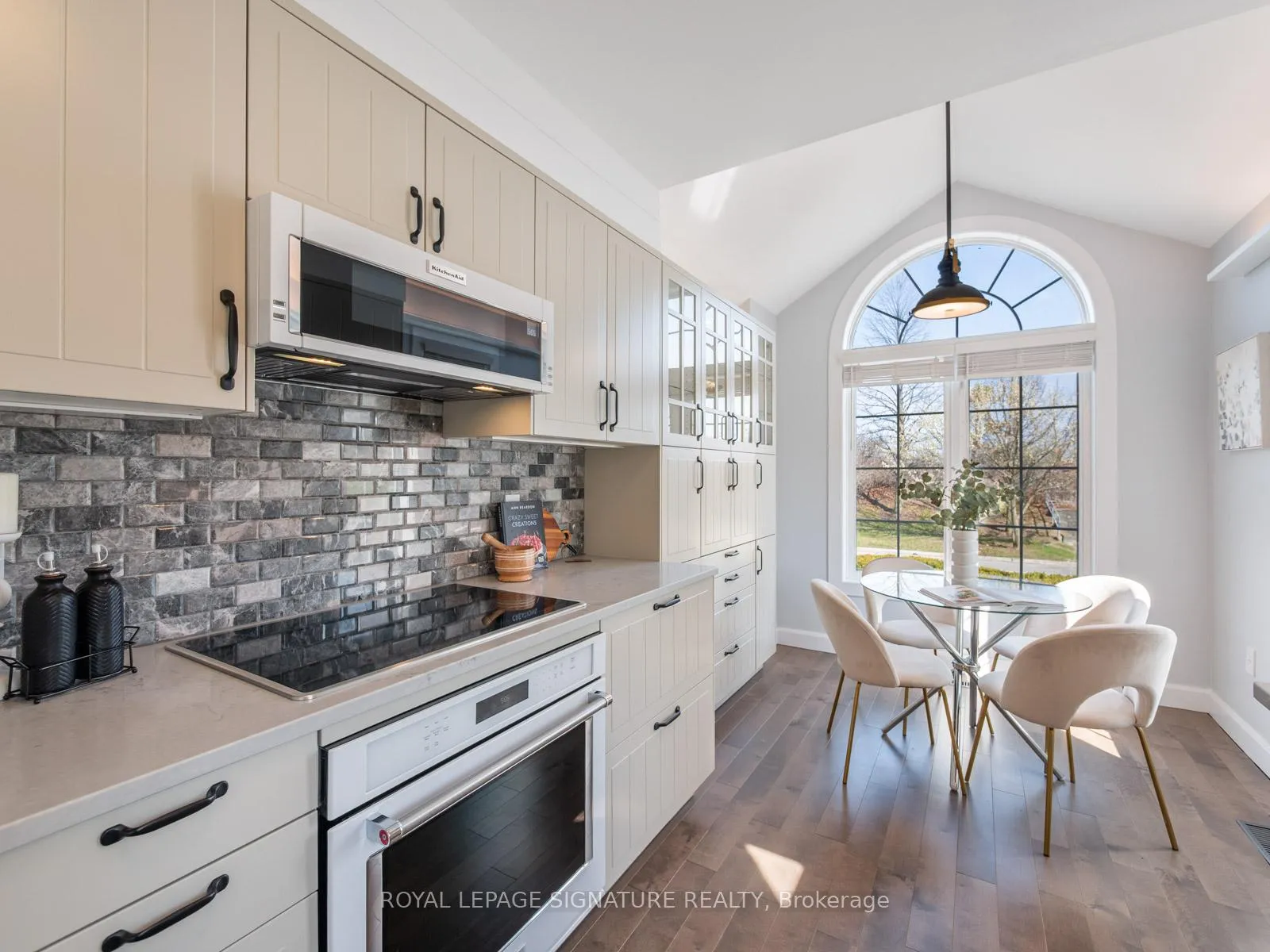 Photo 10 of 52 Lakeridge Drive, Scarborough, Centennial Scarborough — HOMEH