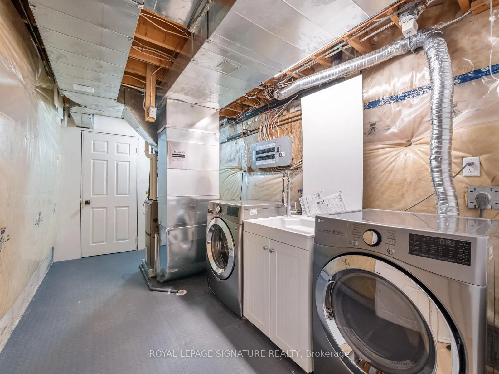 Photo 39 of 52 Lakeridge Drive, Scarborough, Centennial Scarborough — HOMEH