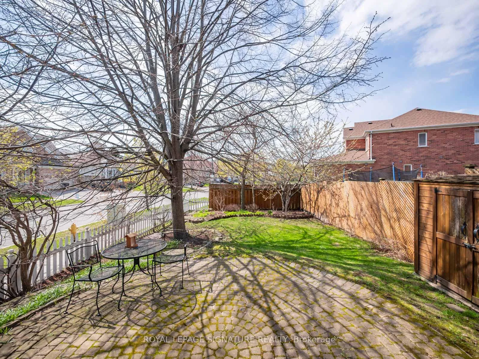 Photo 40 of 52 Lakeridge Drive, Scarborough, Centennial Scarborough — HOMEH