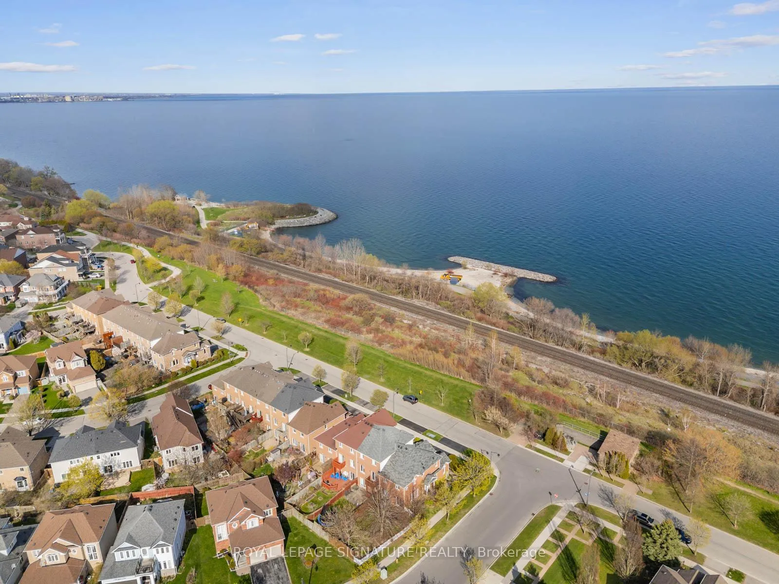 Photo 47 of 52 Lakeridge Drive, Scarborough, Centennial Scarborough — HOMEH